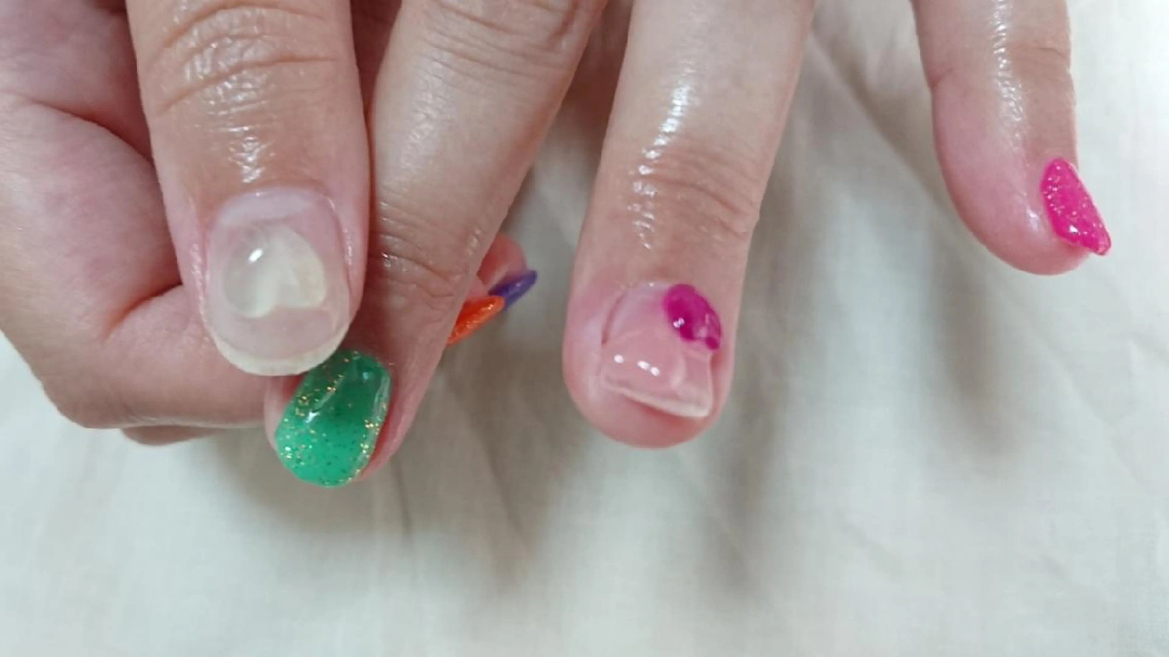 ネイル ハート UVネイル ハンドネイル shellnail さなえのネイルデザイン