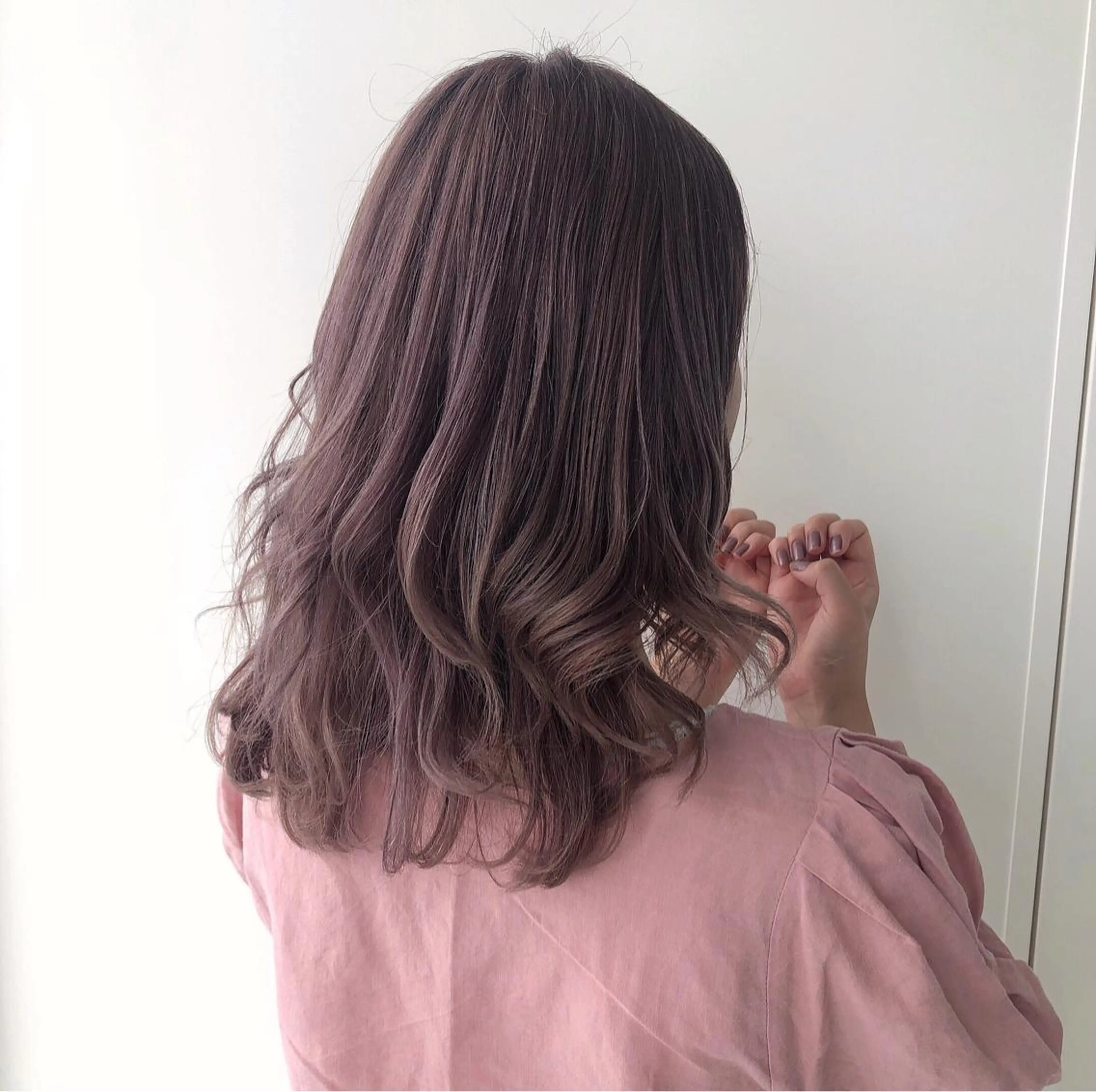 ロング カラー ヘアアレンジ ブリーチ 関谷 あいみのヘアスタイル