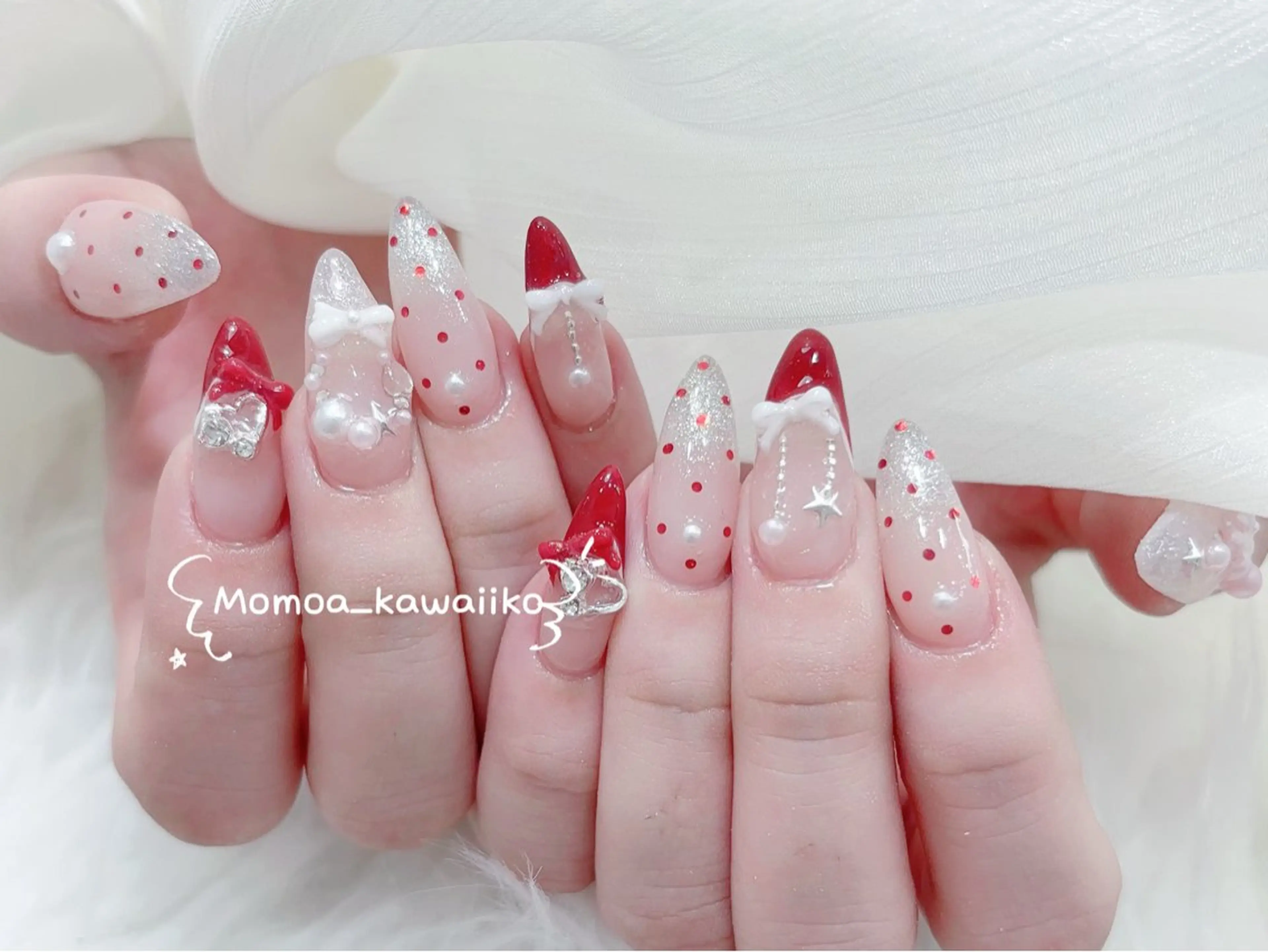 ネイル 成人式 ロングネイル マグネットネイル 大理石ネイル(マーブル) リボン ハンドネイル MoMoA Nail ネイル長さ出し専門店のネイルデザイン