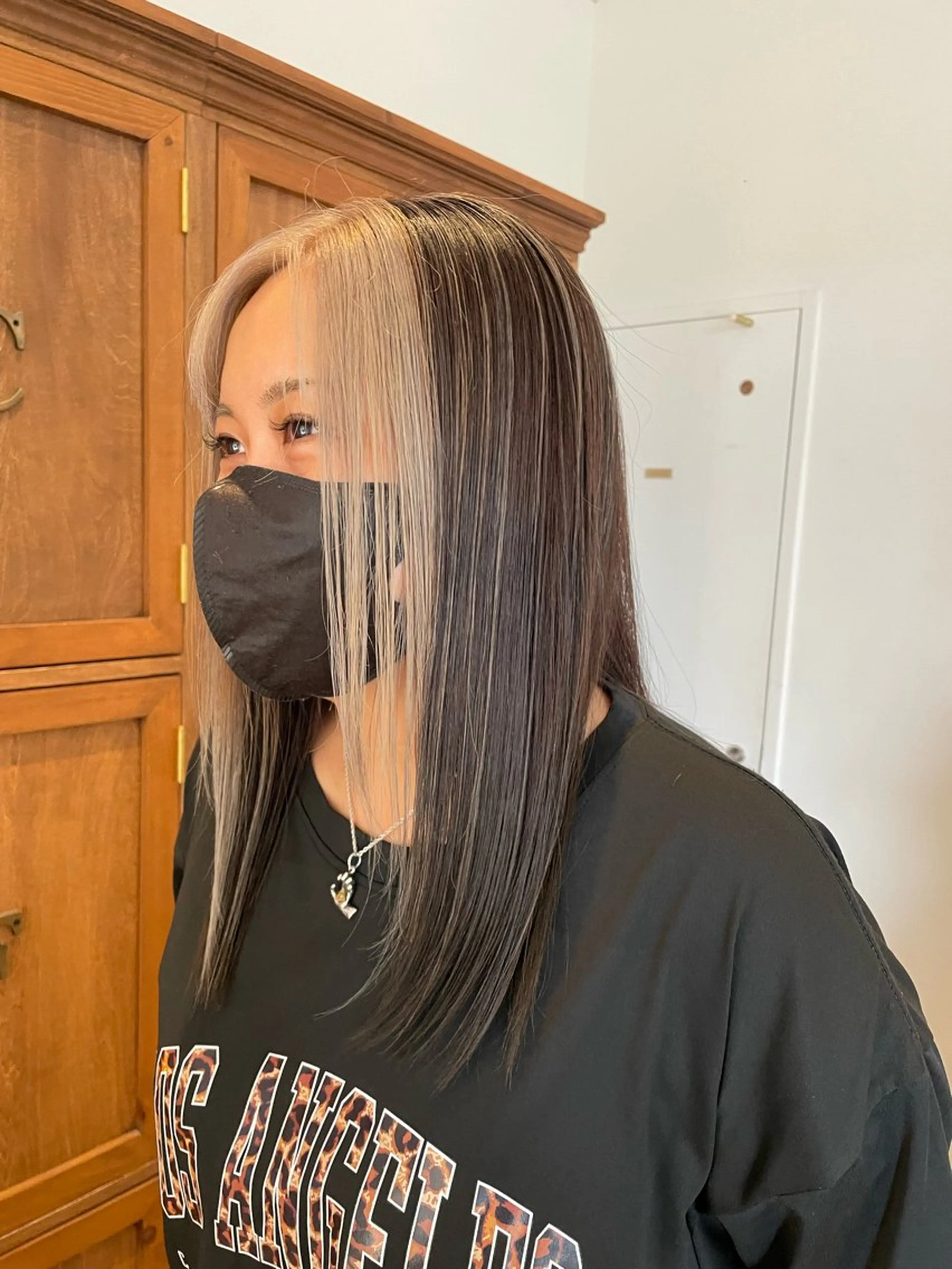 ショート カラー ミストバング  フェイスフレーミング ヘアカラー トリートメント ブリーチ👩‍🦳/ ‪✂︎MANAMIのヘアスタイル
