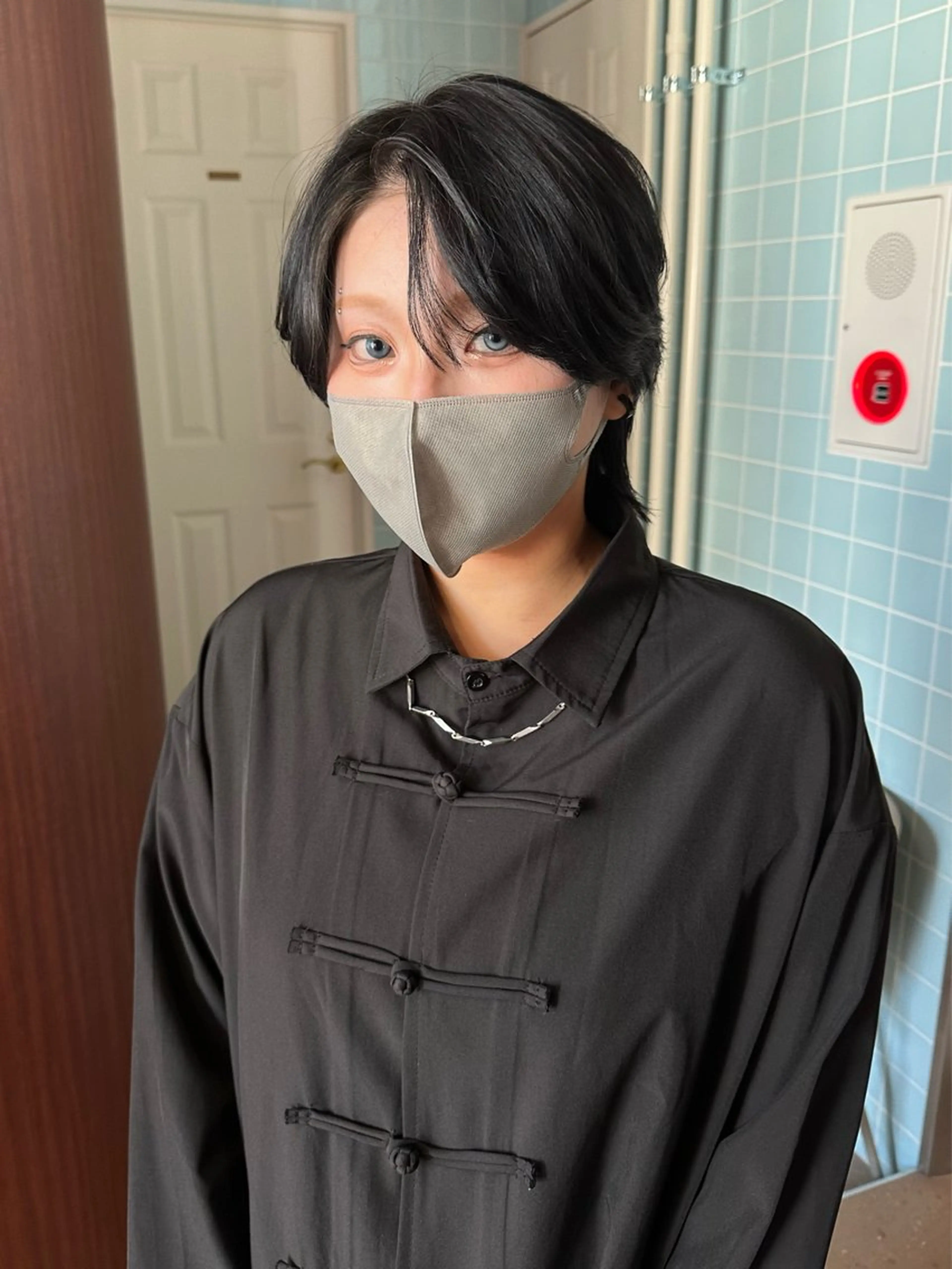 ショート カラー 顔まわりレイヤー ハッシュカット レイヤーカット ウルフカット カット ヘアカラー トリートメント ウルフ/レイヤー/ 渋谷🔮西村 悠大のヘアスタイル