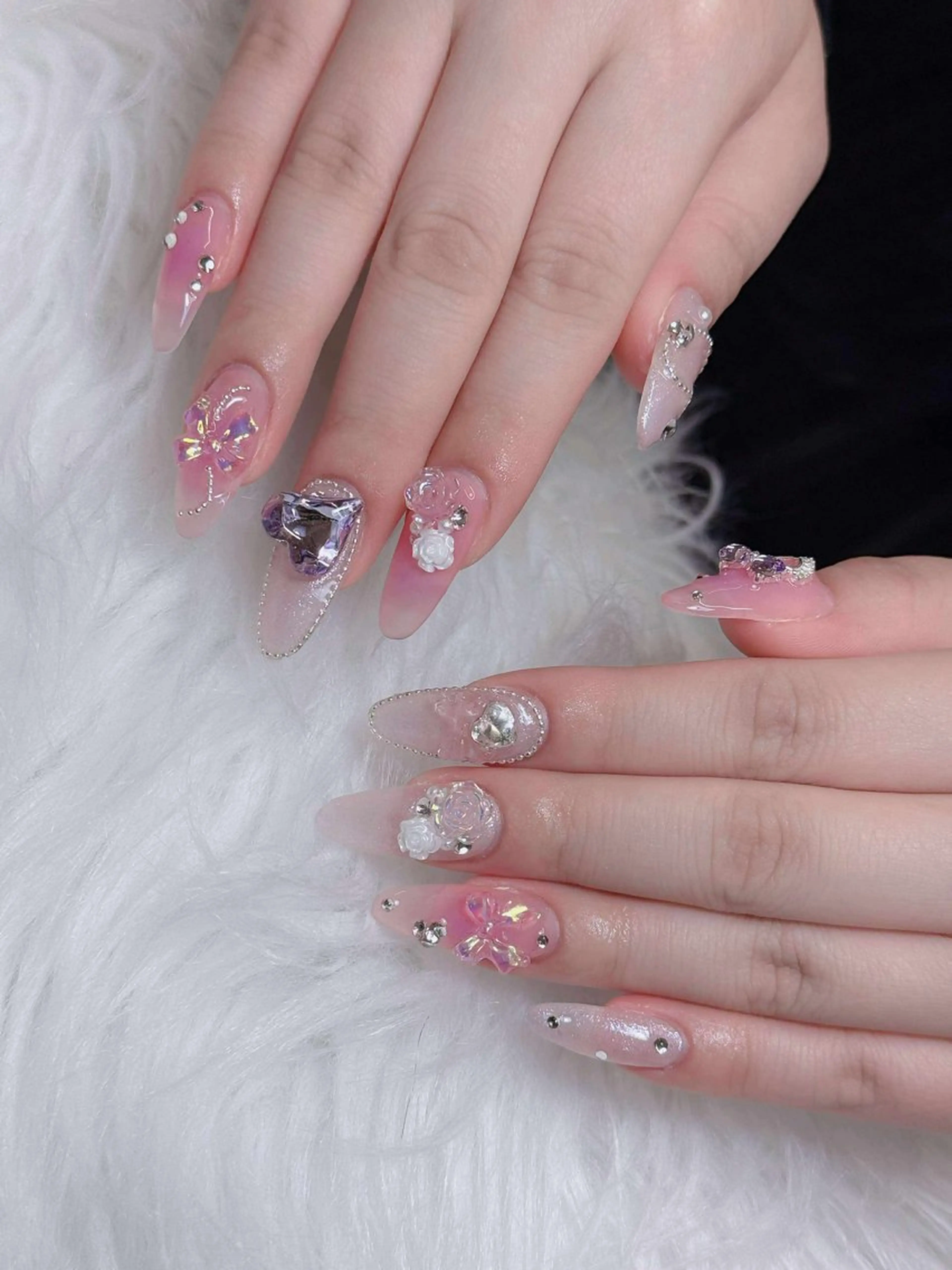ネイル オーロラネイル チークネイル フットネイル フレンチネイル 韓国ネイル ハンドネイル Lumi Nail 新大久保3‘のネイルデザイン