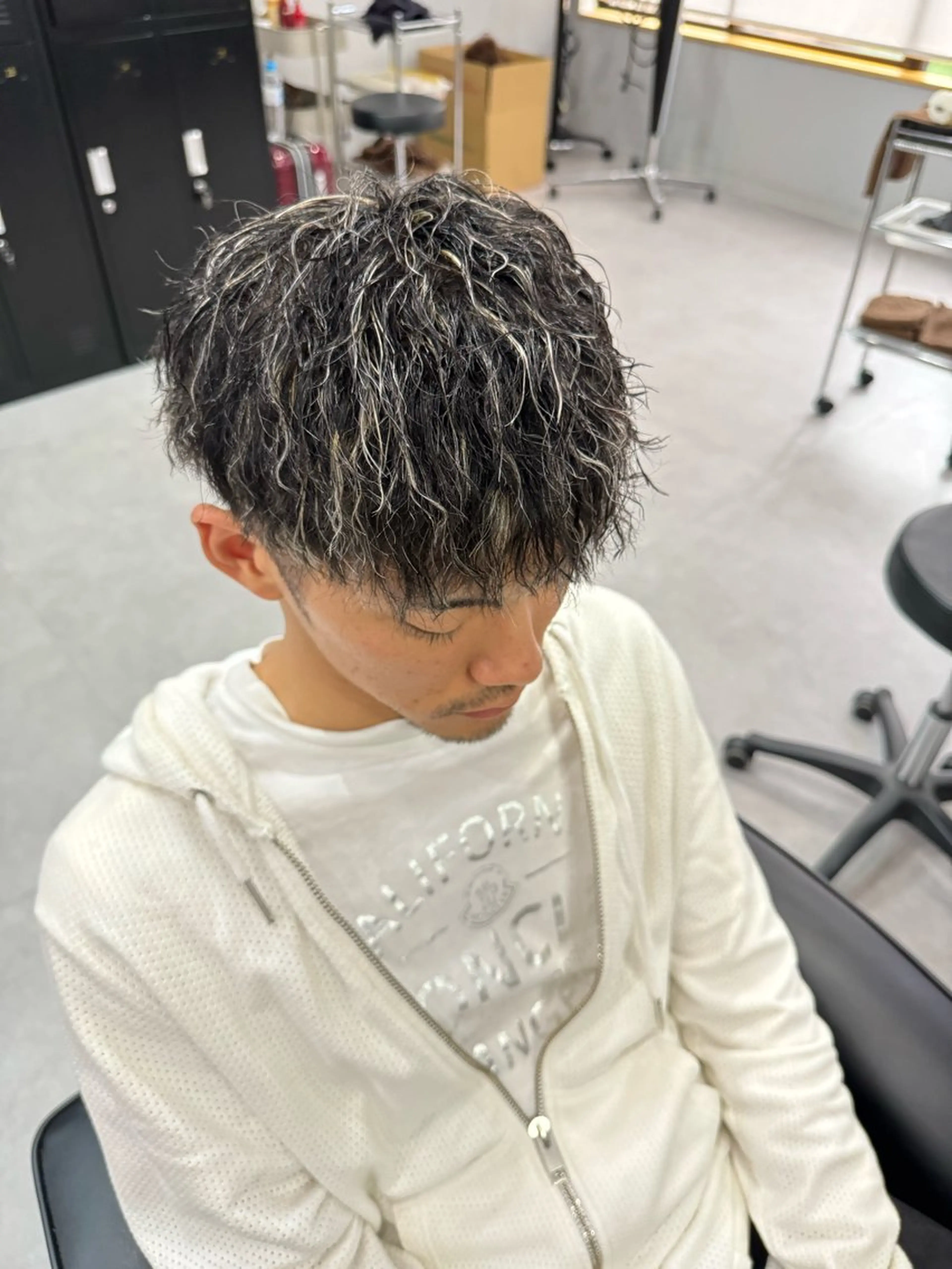 カラー パーマ メンズ カット ヘアカラー パーマ 金子勇希🔥パーマ 比率90%以上🔥のヘアスタイル