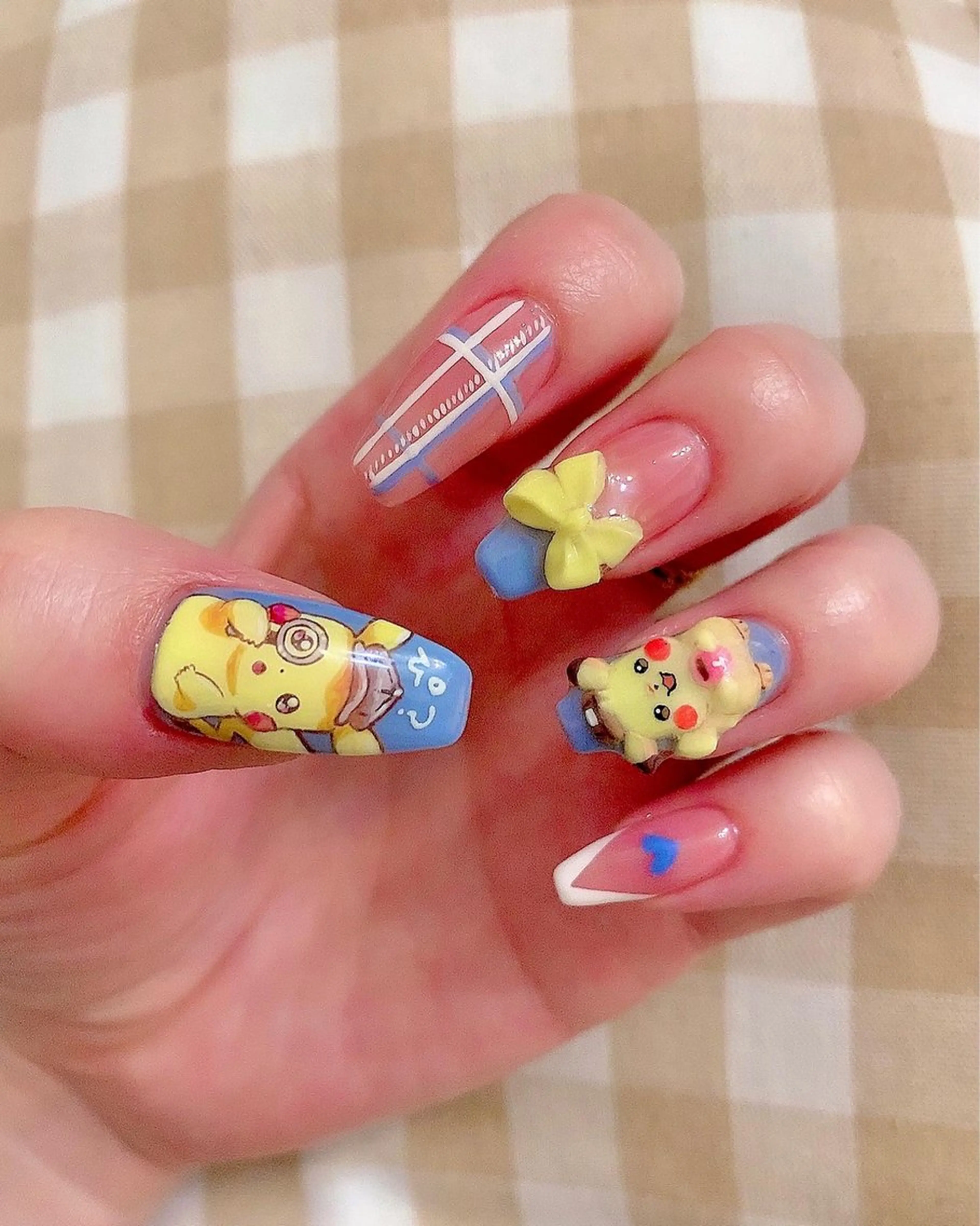 ネイル アートネイル キラキラネイル 韓国ネイル 持ち込み ストーンネイル シェアサロンLei.g(レイジー)所属・3Dアートネイル💗 都築レナのネイルデザイン