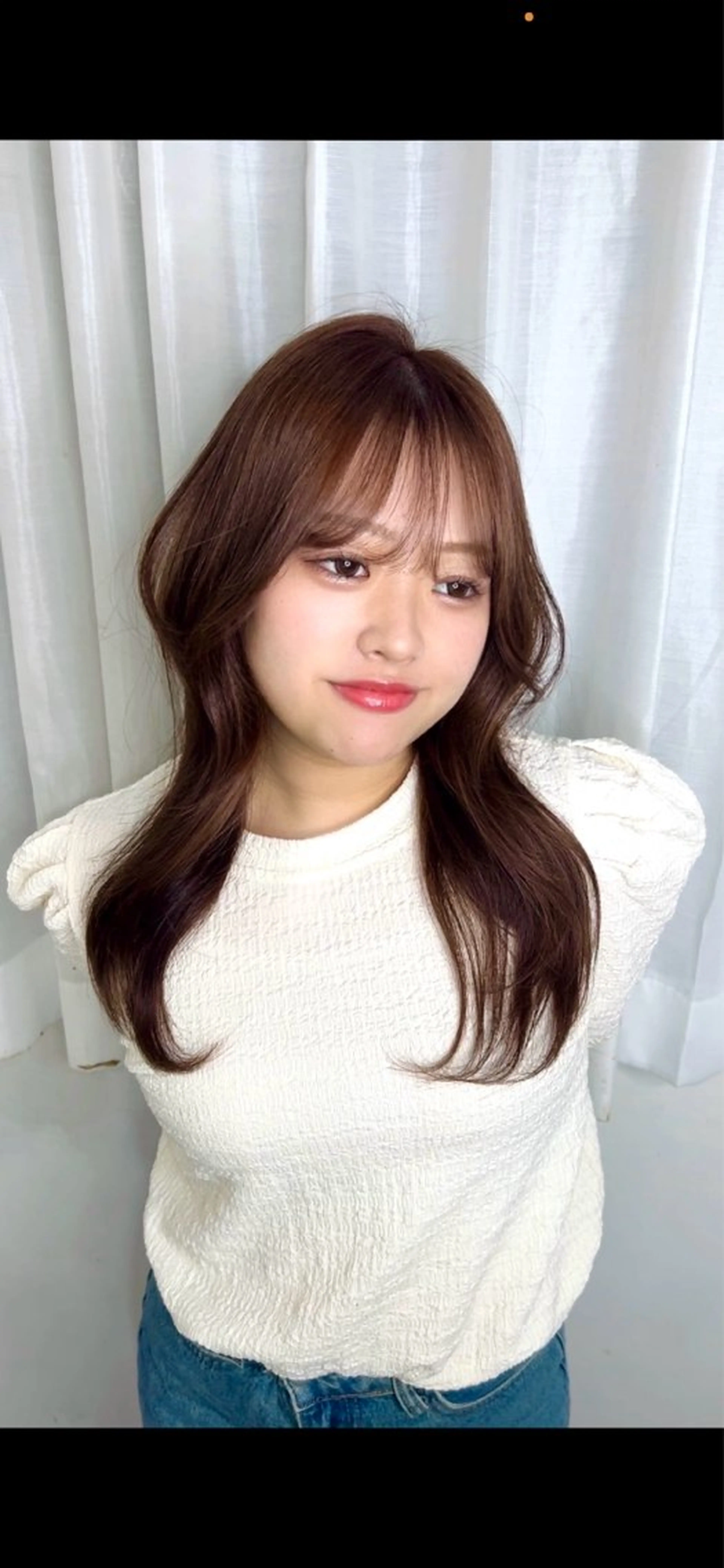 セミロング チョコレートブラウン ヘアカラー トリートメント 飯嶋 萌のヘアスタイル