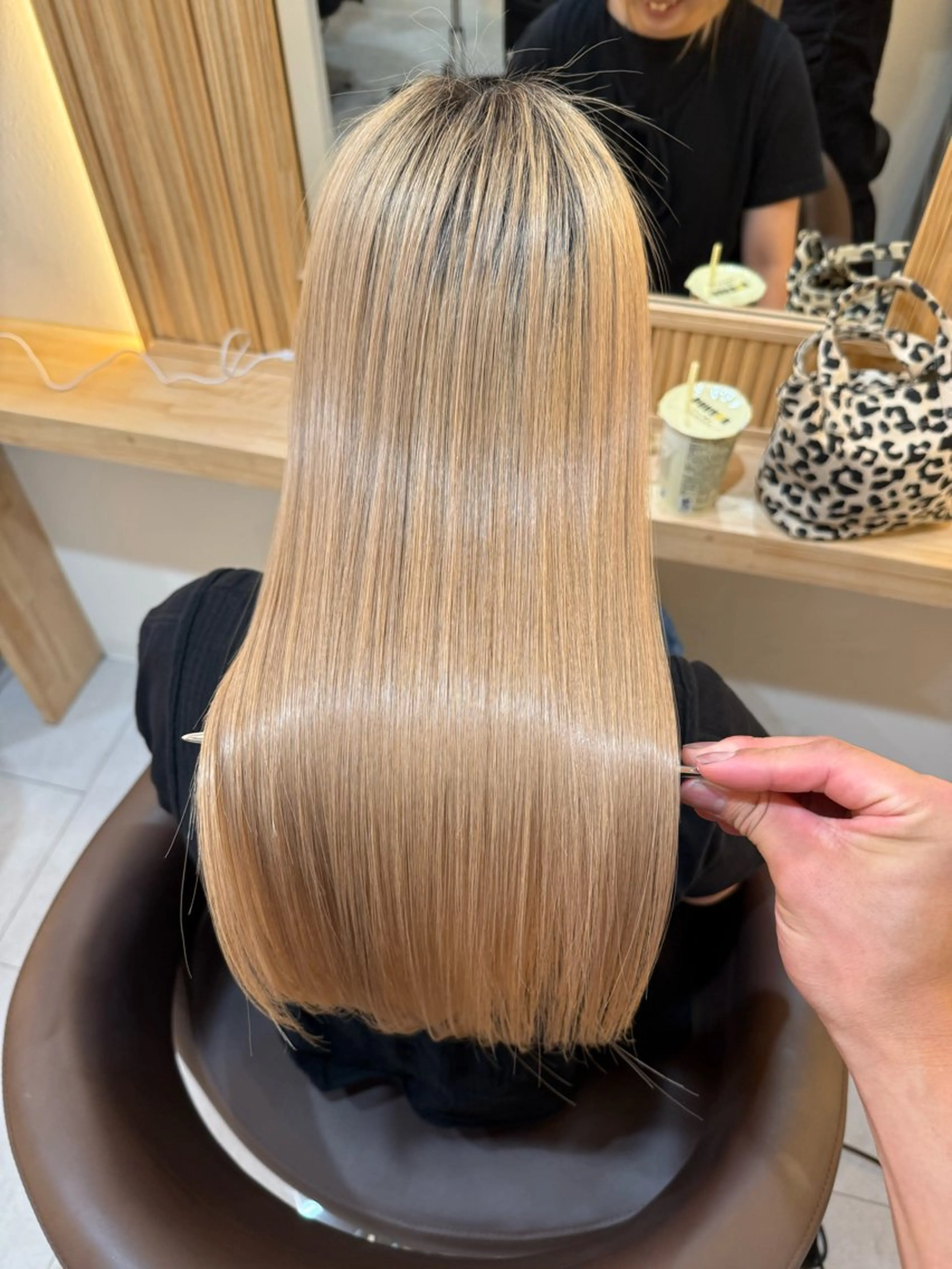 ロング 髪質改善 トリートメント トリートメント attrait南堀江所属・絹髪職人 KAISEI艶髪のヘアスタイル