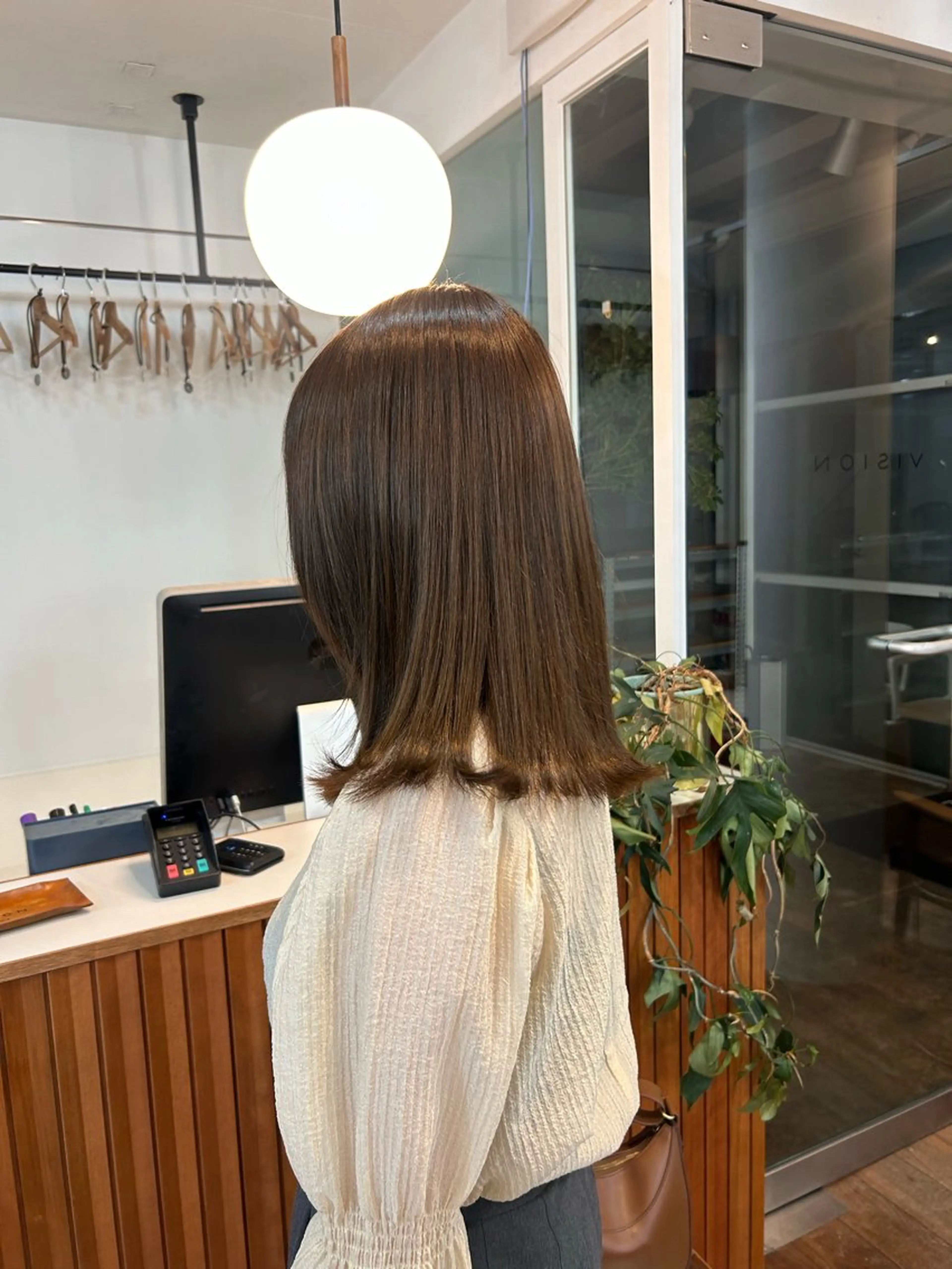カラー VISION   aoyama所属・かがやしづ ✂️ショートカットのヘアスタイル