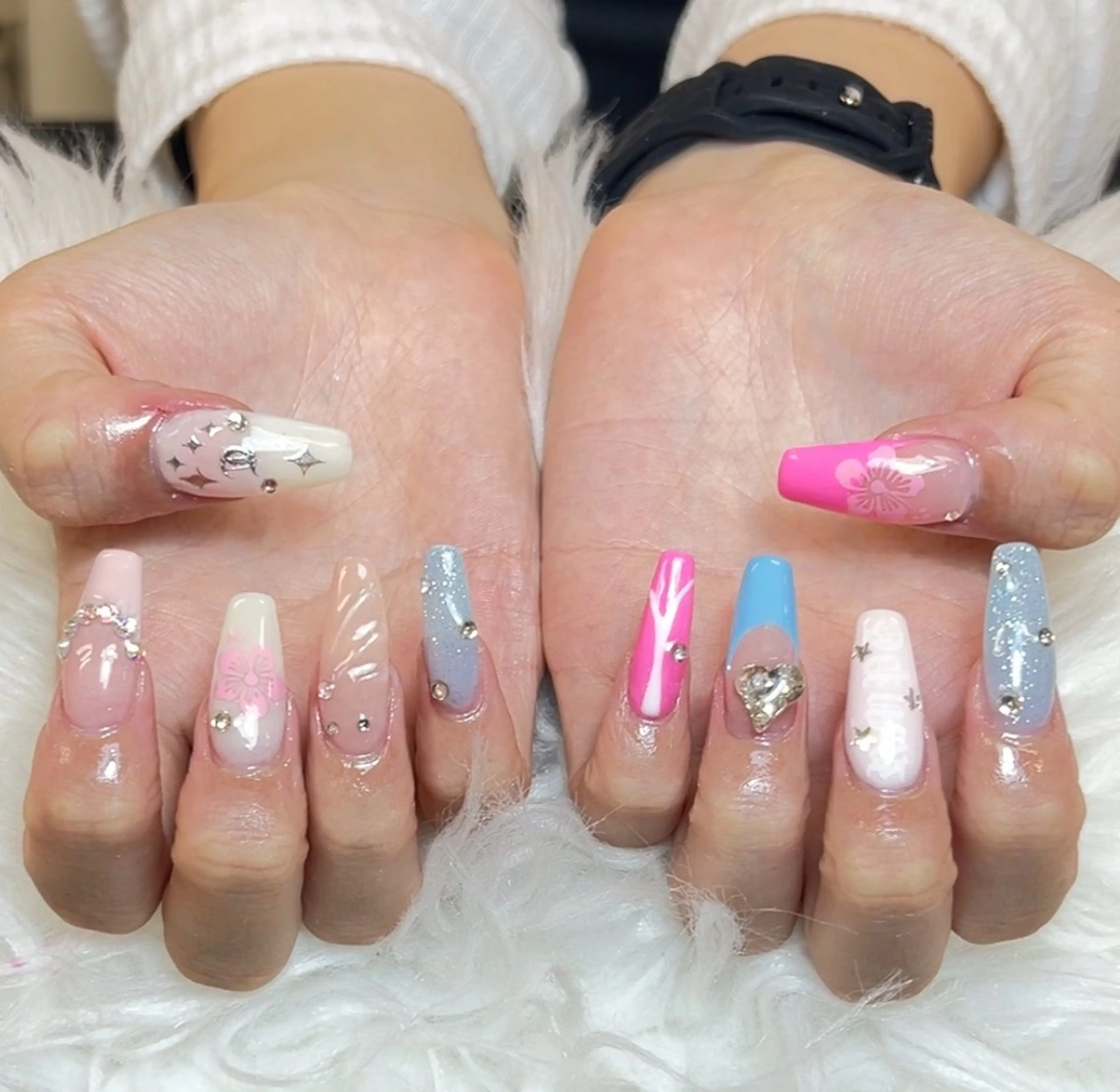 ネイル アートネイル オーロラネイル チークネイル 長さ出し フットネイル Noiranail_ studio所属・Noiranail_ studioのネイルデザイン