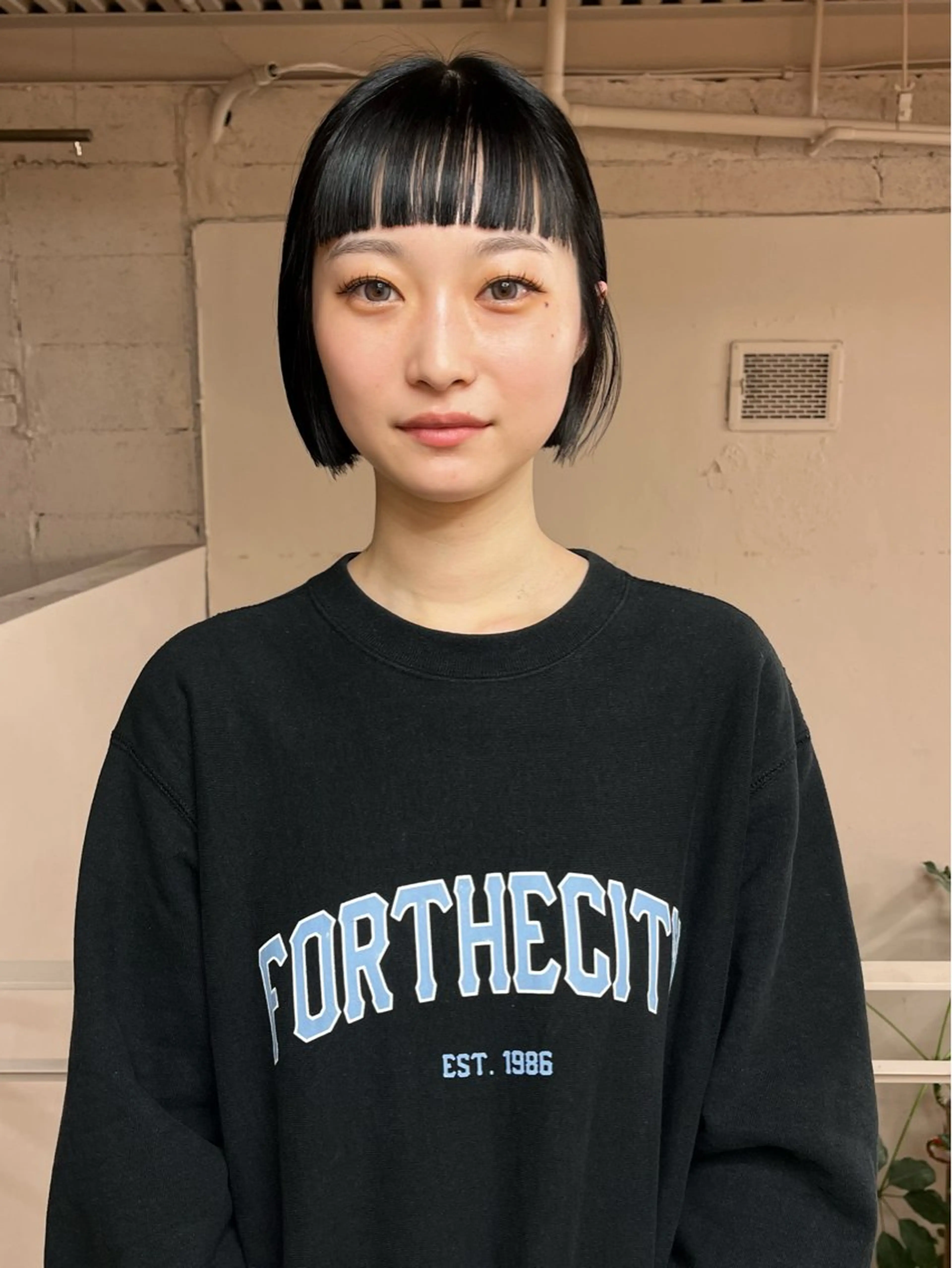 ショート カラー 黒髪 ボブ iru所属・mi kiのヘアスタイル