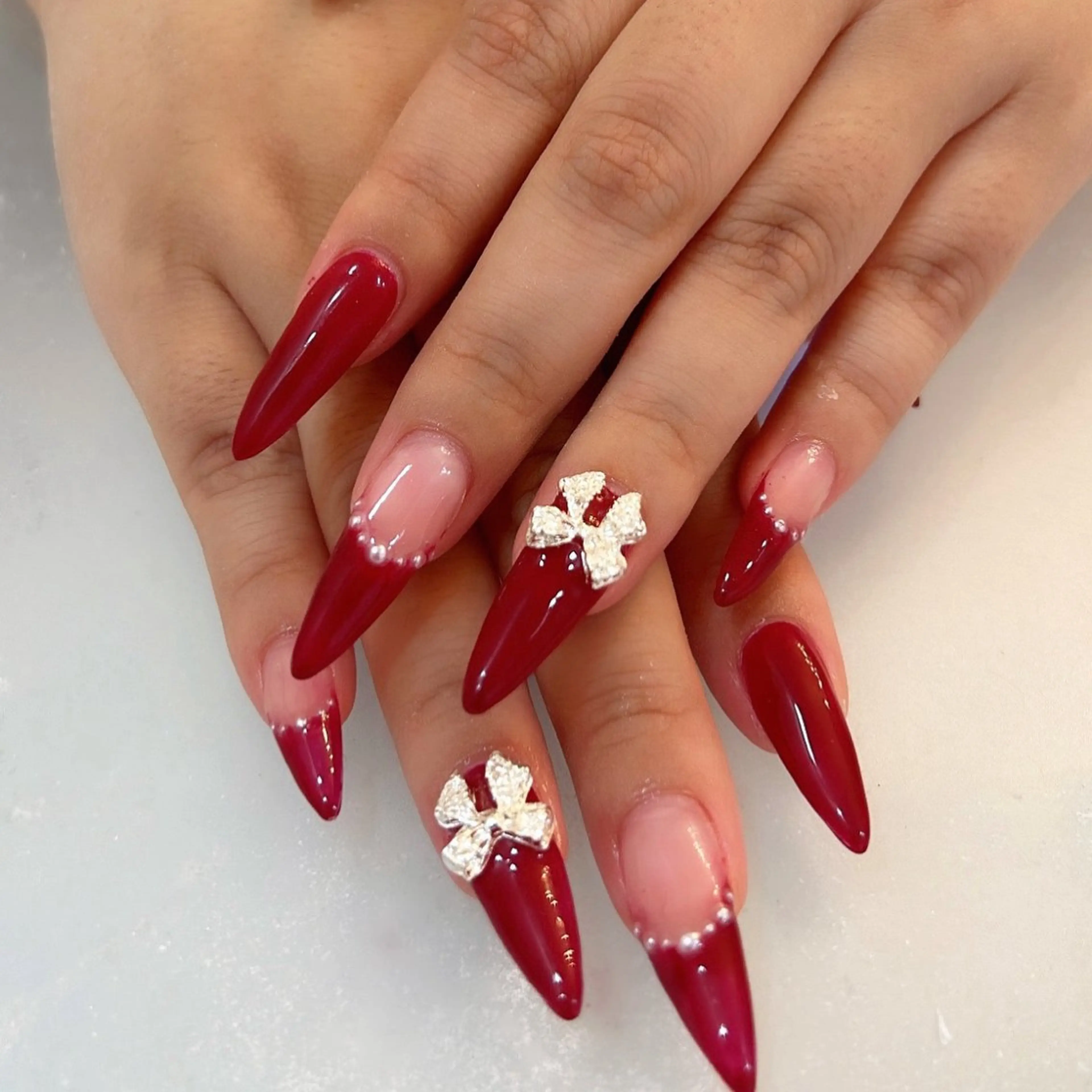 ネイル ボルドー リボン ハンドネイル CherieNail 💗manaのネイルデザイン