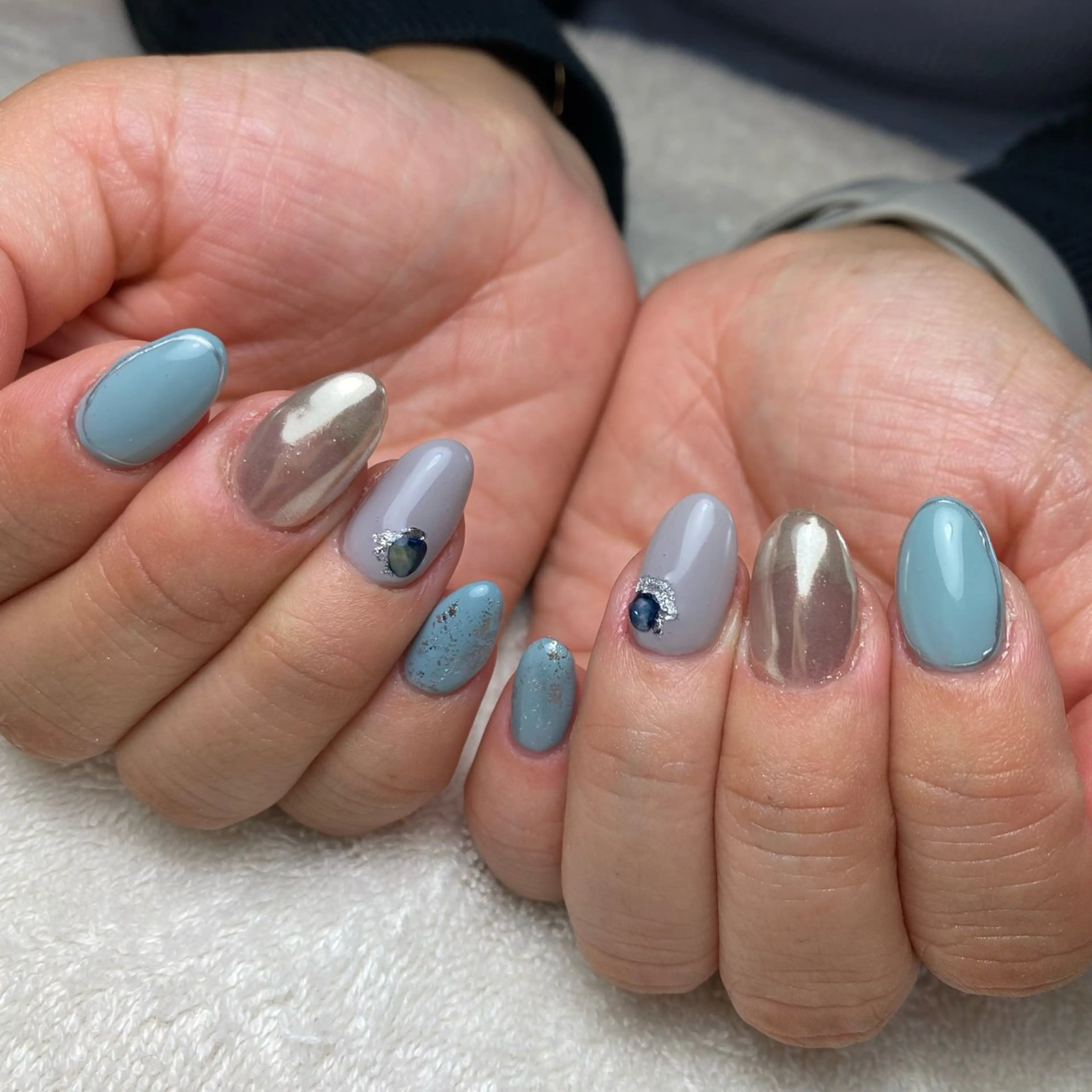 ネイル ミラーネイル ハンドネイル COCO+所属・COCO +のエステ・リラクイメージ