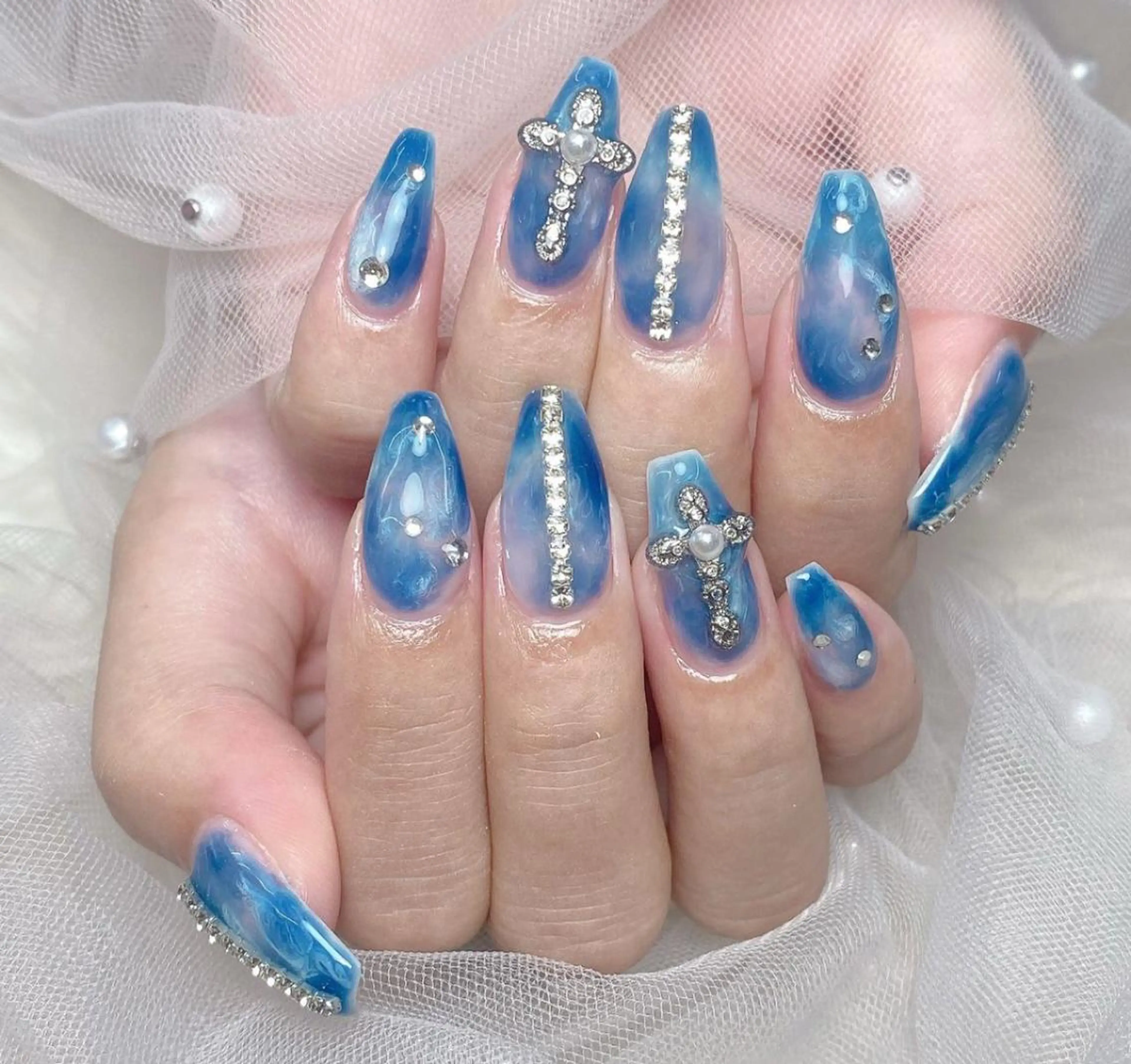 ネイル キラキラネイル 韓国ネイル オフィスネイル cat‘s nail🐈‍⬛のネイルデザイン