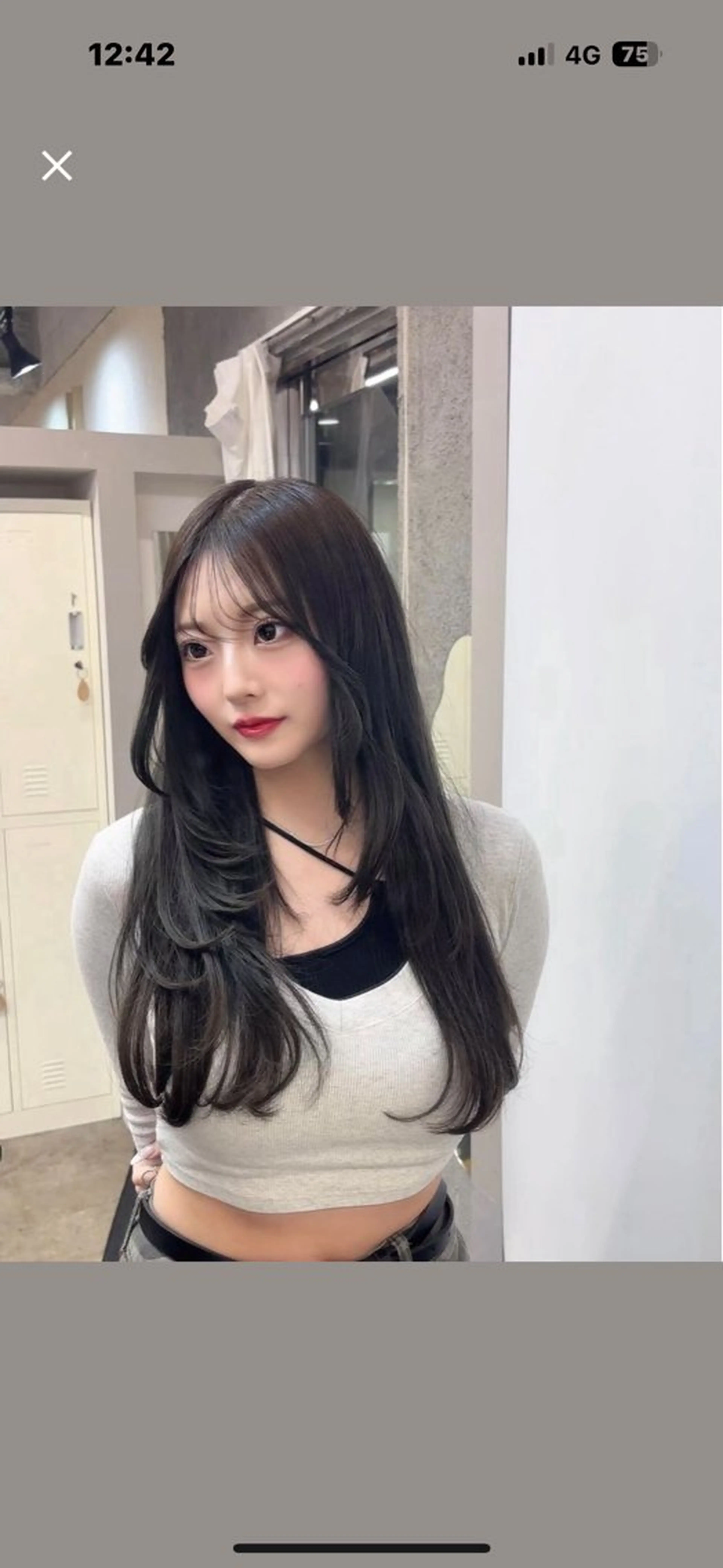 ロング カラー 渡 汐音のヘアスタイル