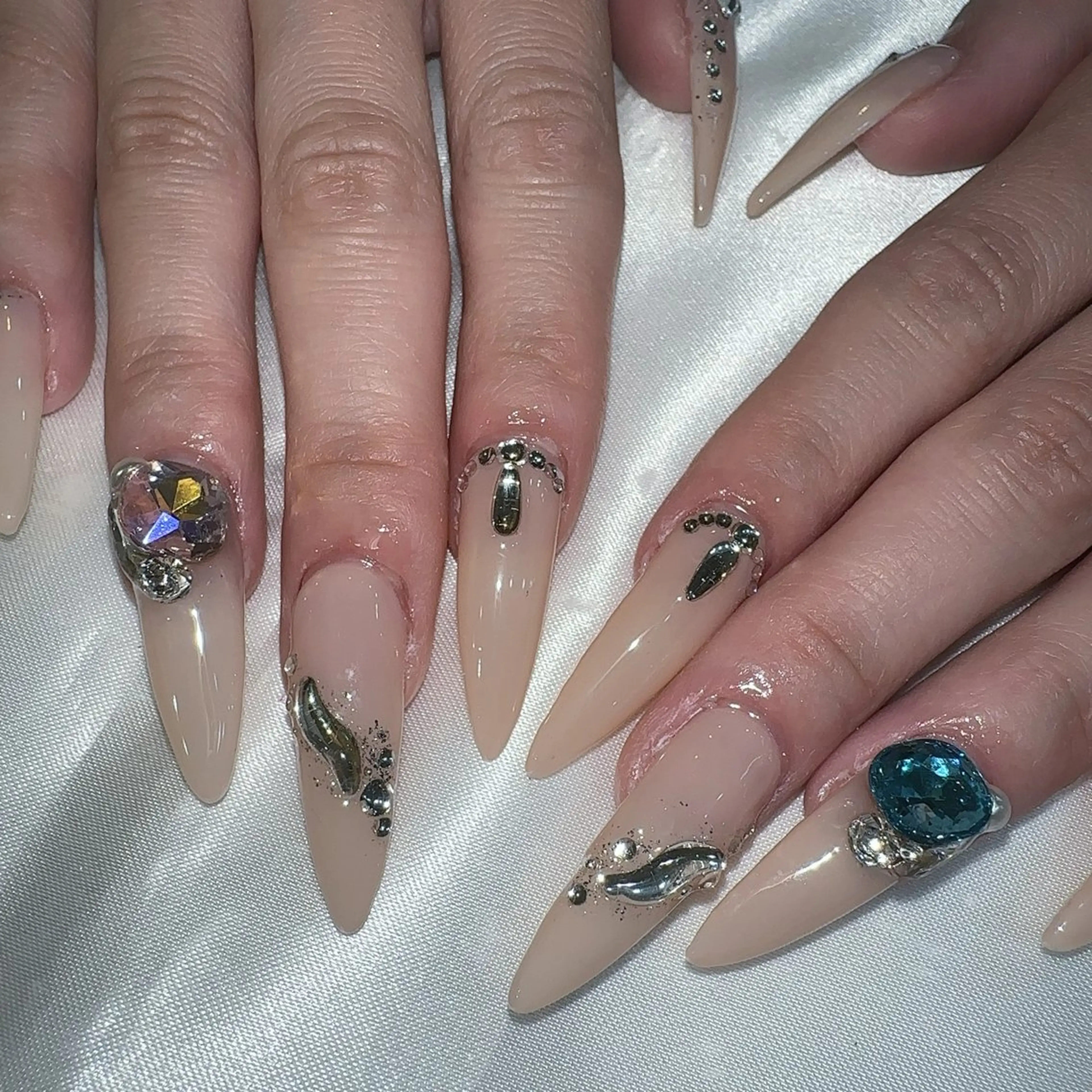 ネイル アートネイル オーロラネイル ブルー 長さ出し ジェルネイル ハンドネイル HanaAoyama所属・HanaAoyama RINAのネイルデザイン