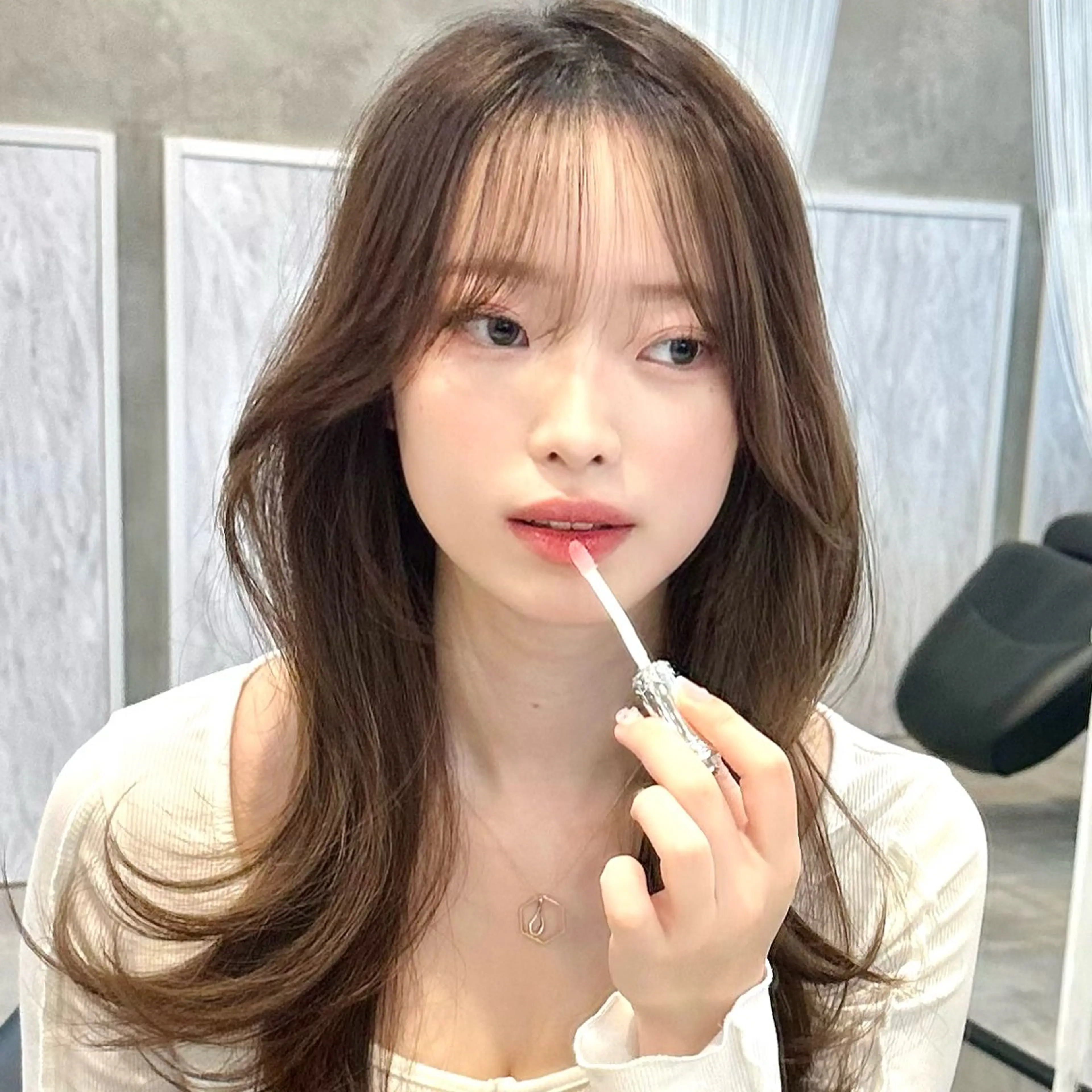 セミロング カット ヘアカラー トリートメント 🌹ハッシュカット、 レイヤー韓国ヘア🌹のヘアスタイル