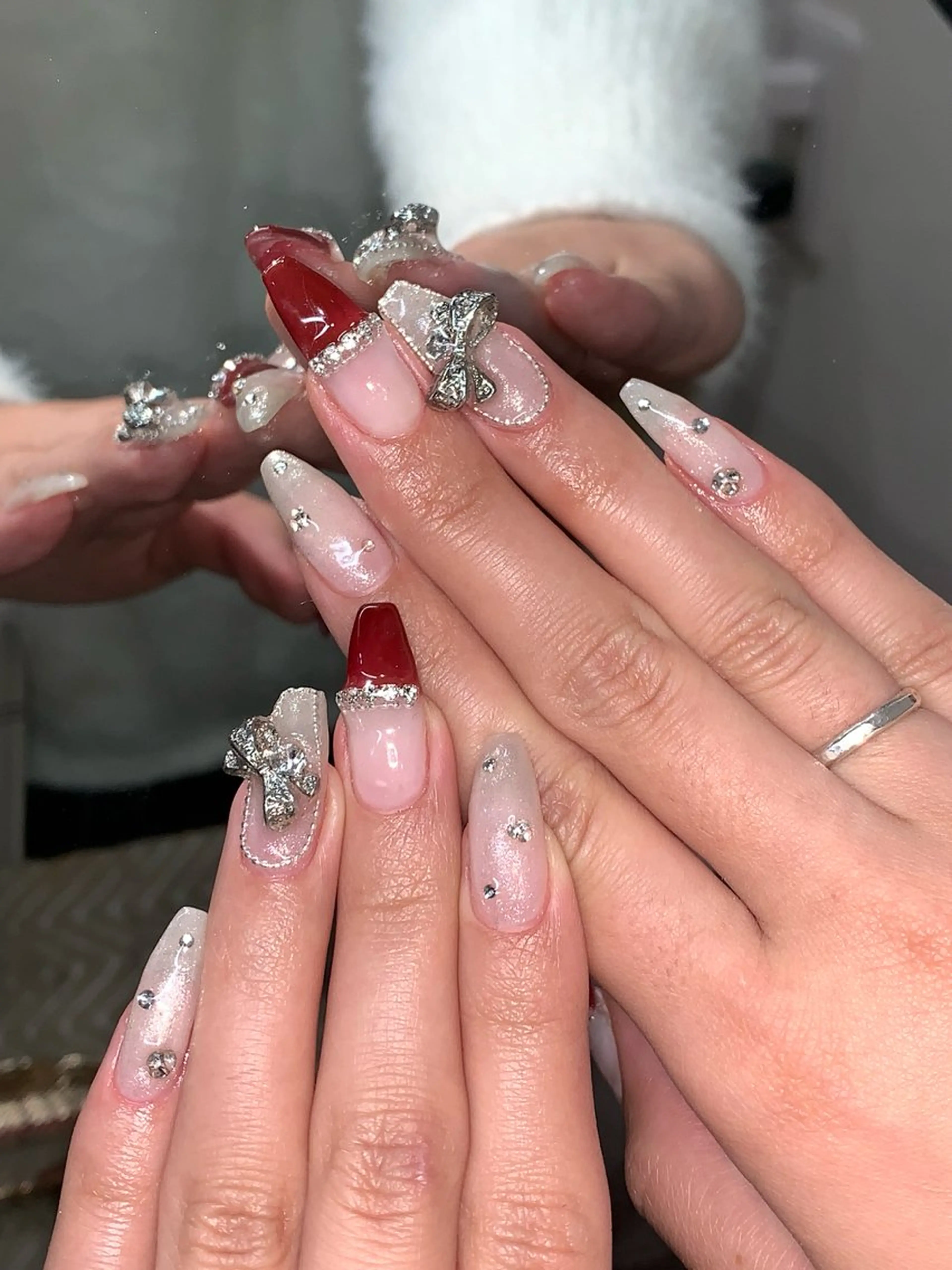 ネイル ハンドネイル NES NAIL所属・さゆり￤推しキャラ ￤ロングネイル🩷のネイルデザイン