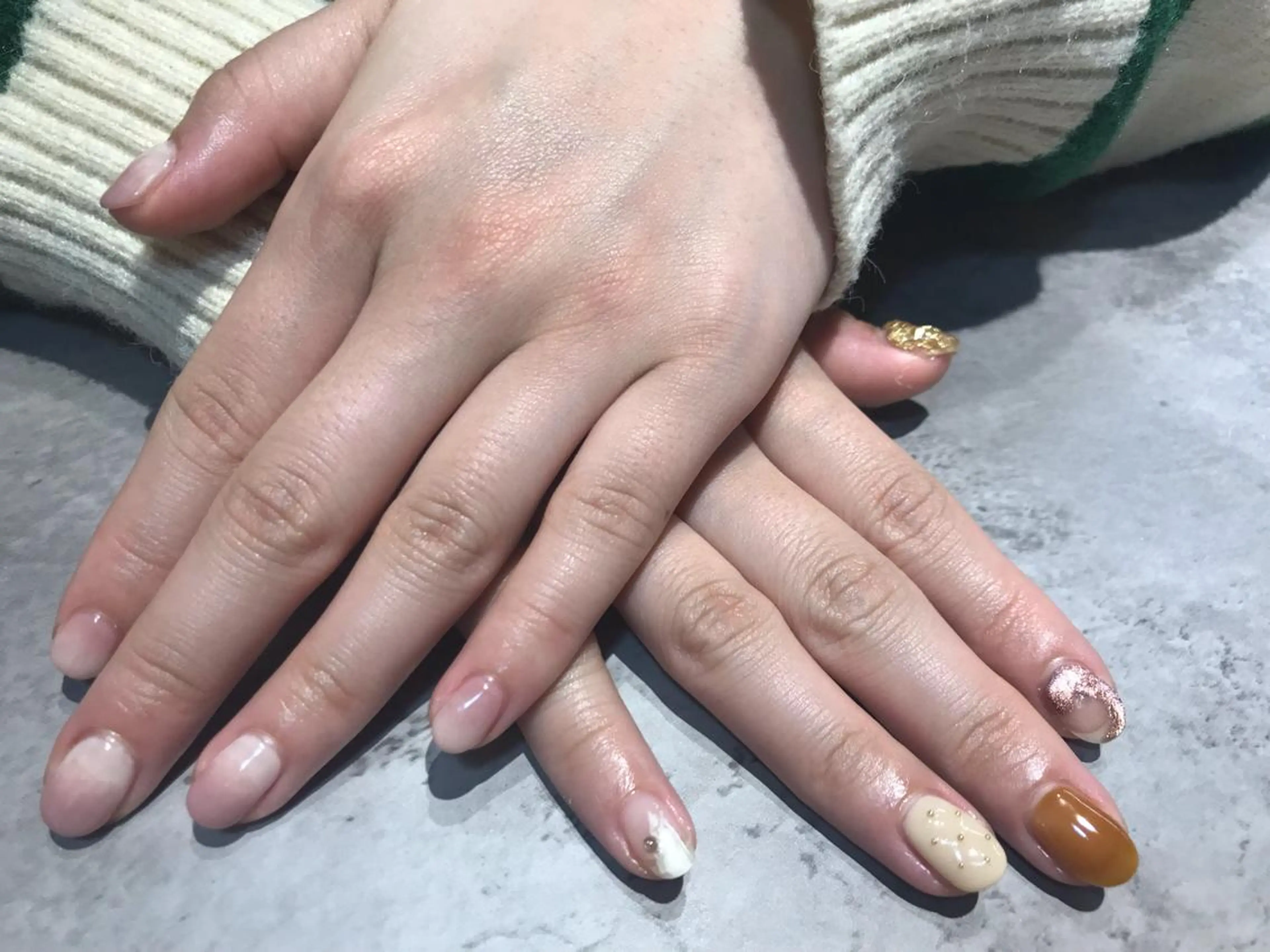 ネイル ニュアンスネイル ハンドネイル ROCCO nailのネイルデザイン