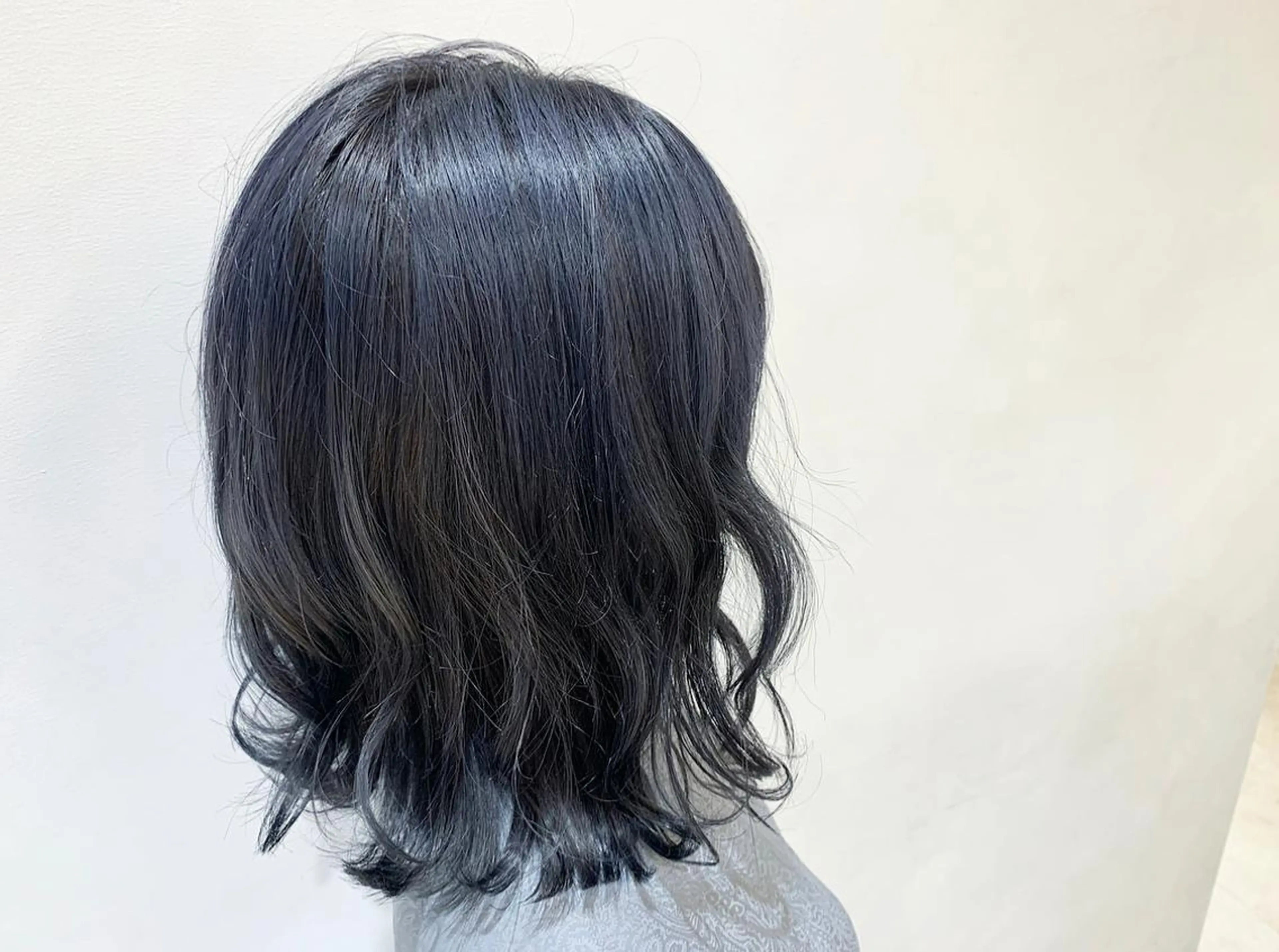 セミロング カラー ヘアカラー あべ ゆうかのヘアスタイル