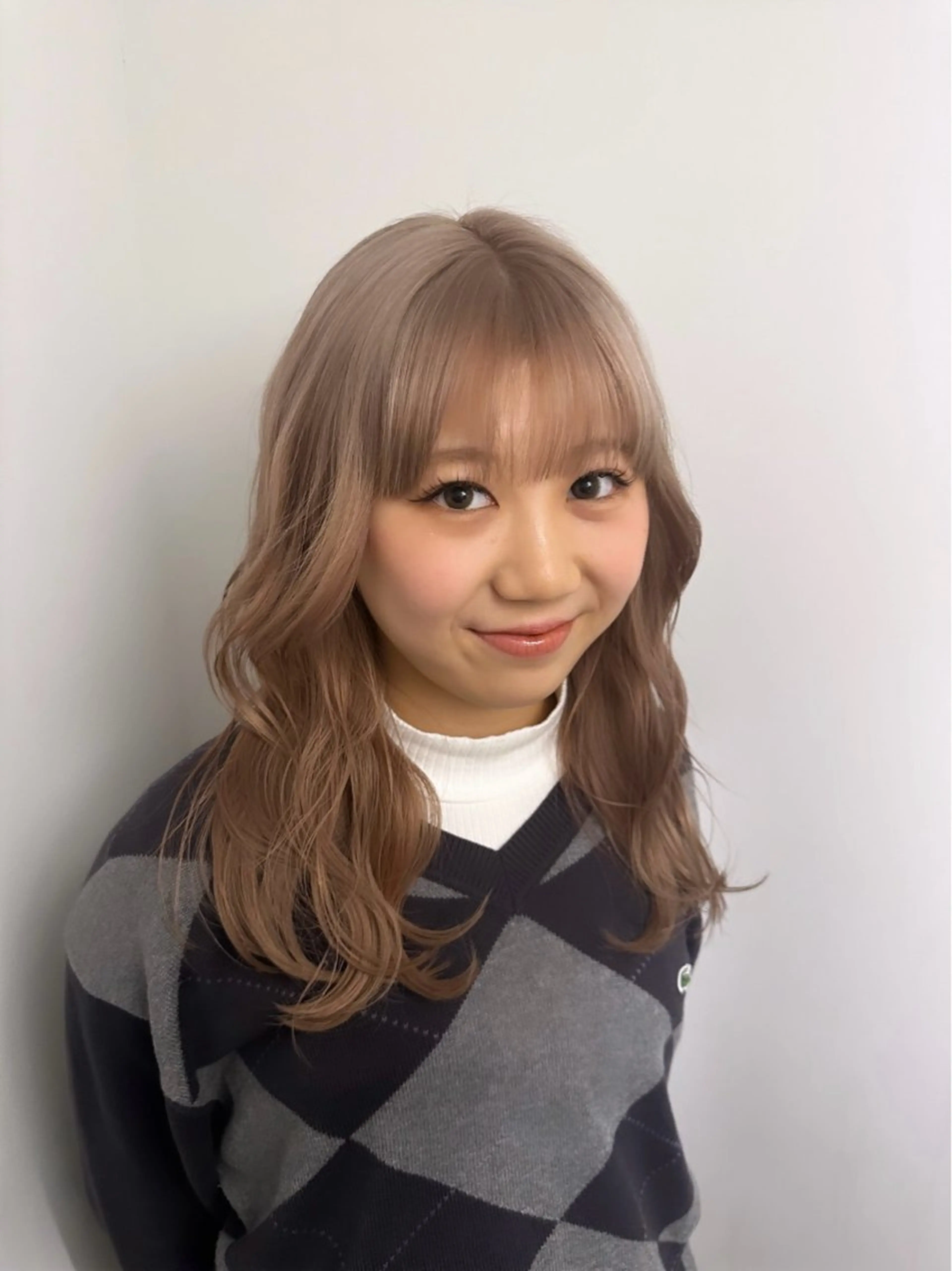 ロング カット ヘアカラー トリートメント Hana ハイトーン🕯🩰のヘアスタイル