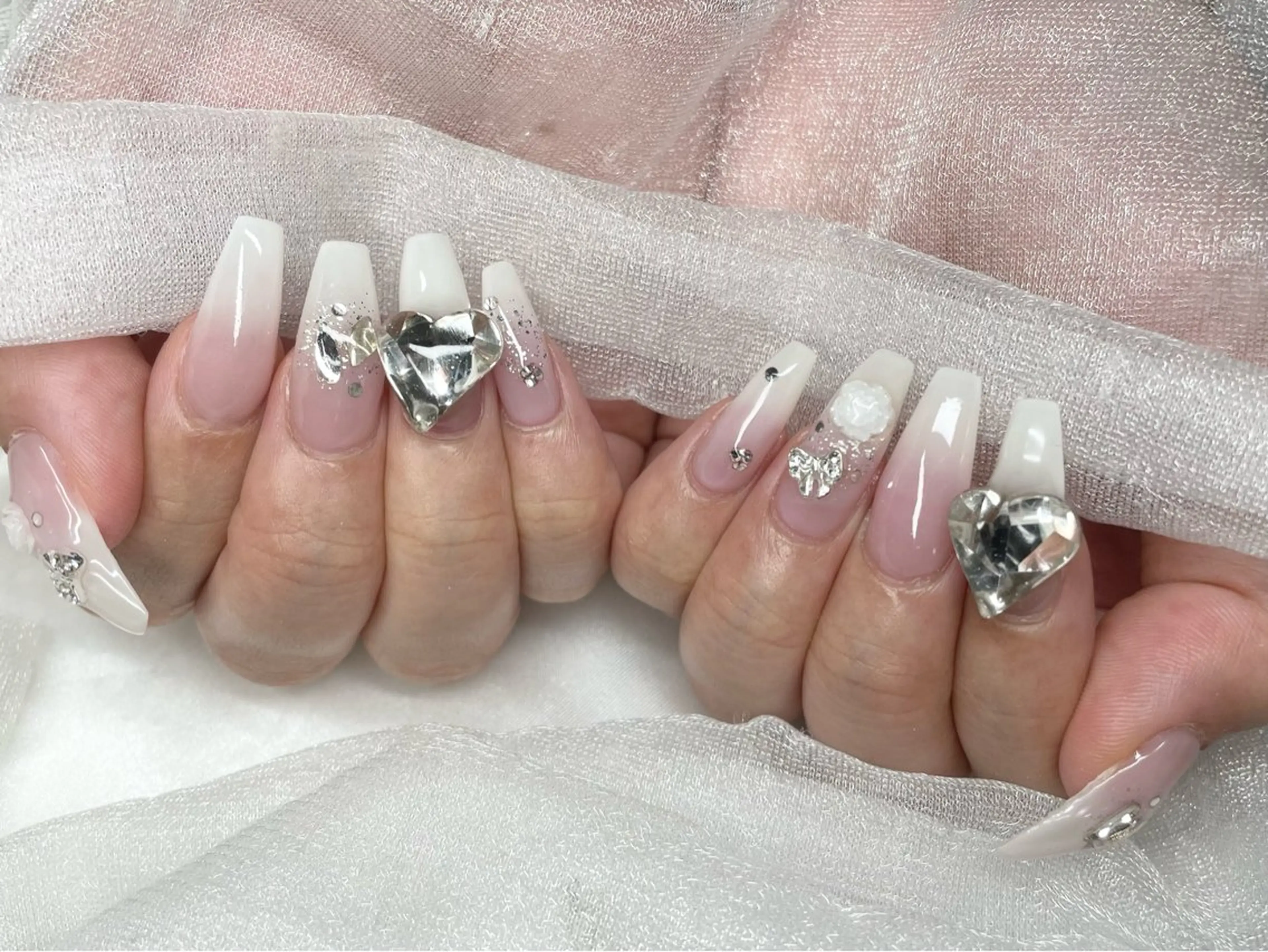 ネイル ハンドネイル Roi〈ロワ〉 Minakoのネイルデザイン