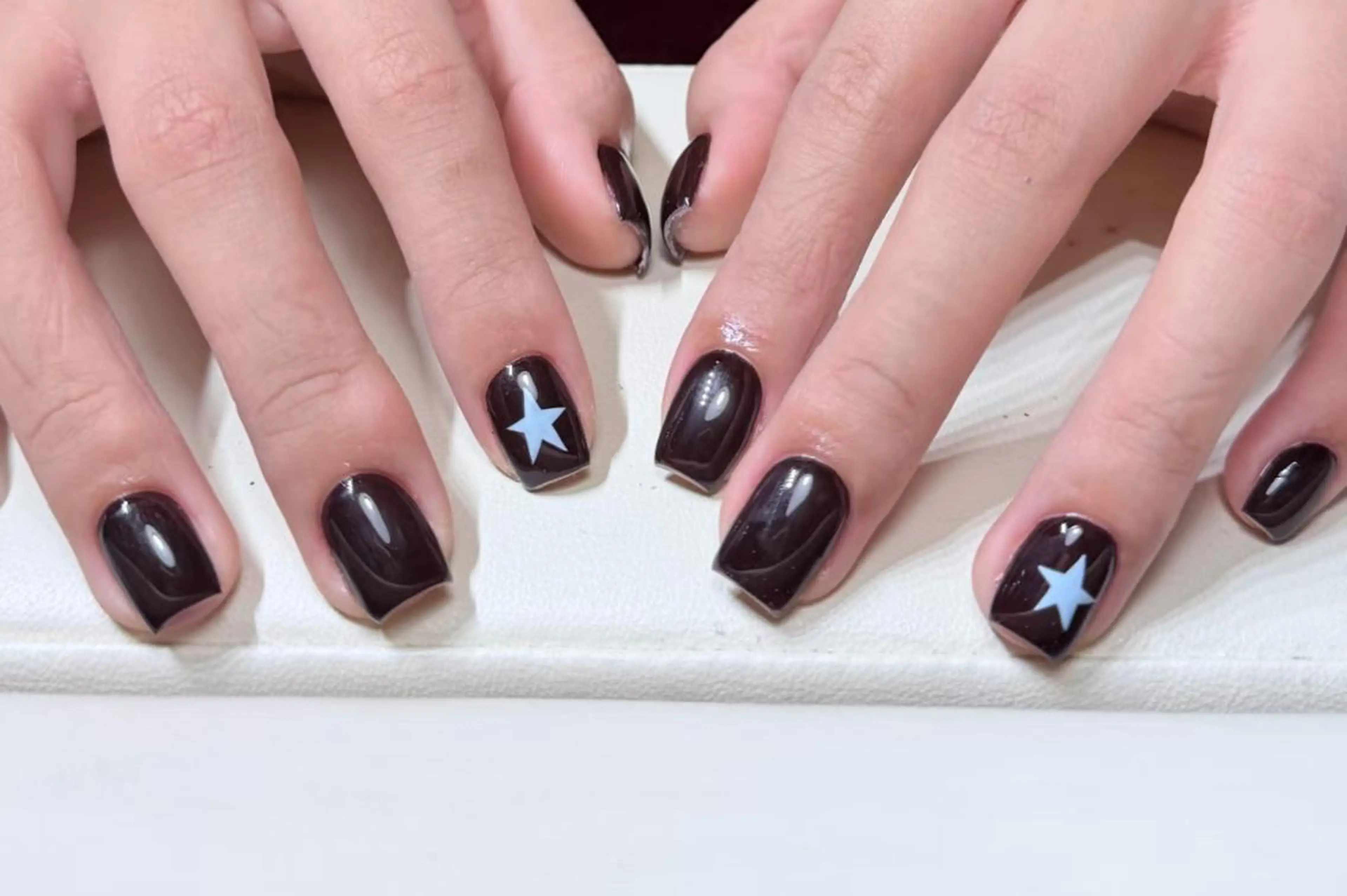 ネイル ハンドネイル 🎀 Ayaka_nailのネイルデザイン