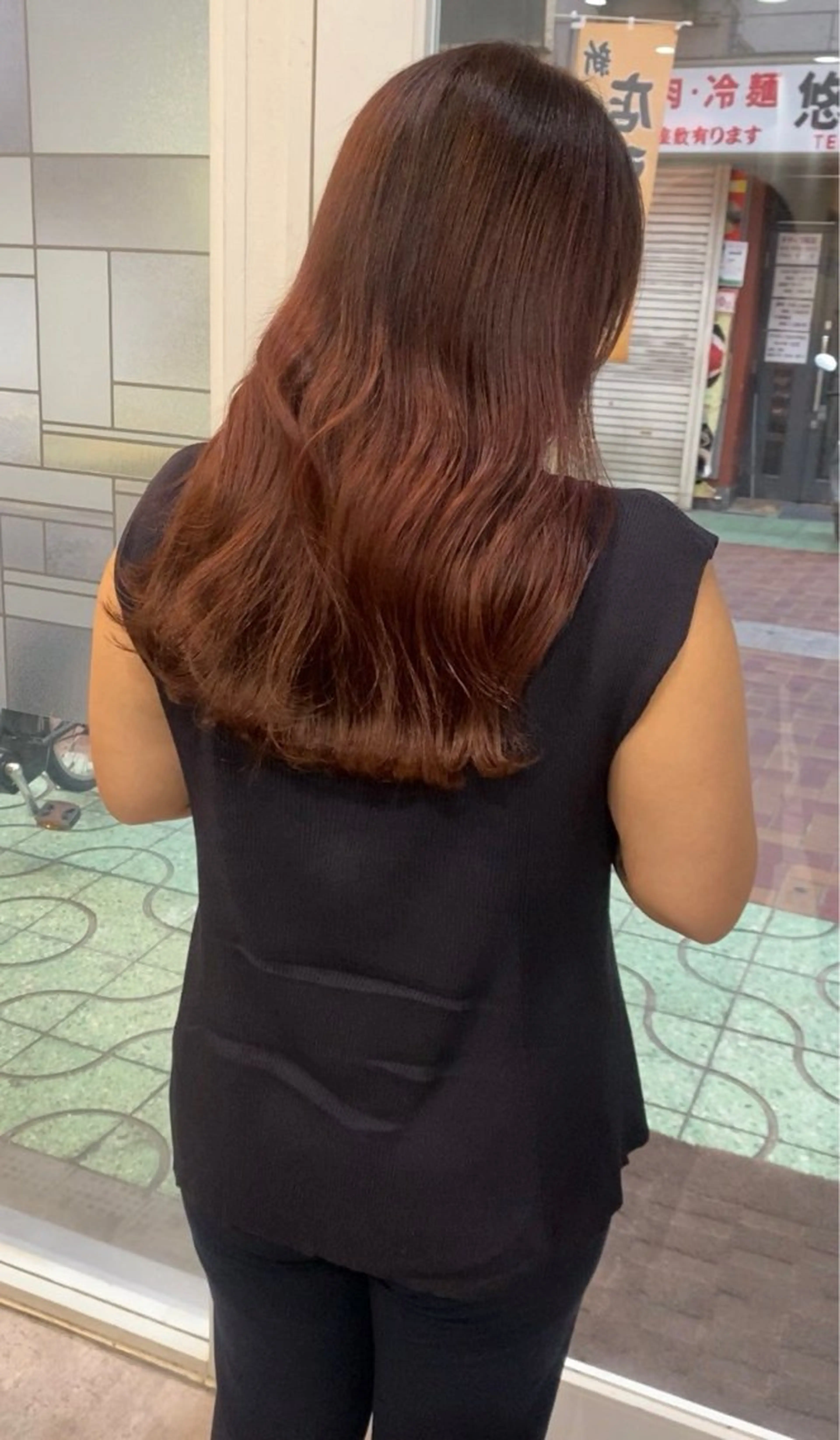 ロング カラー 生尾 虹水のヘアスタイル