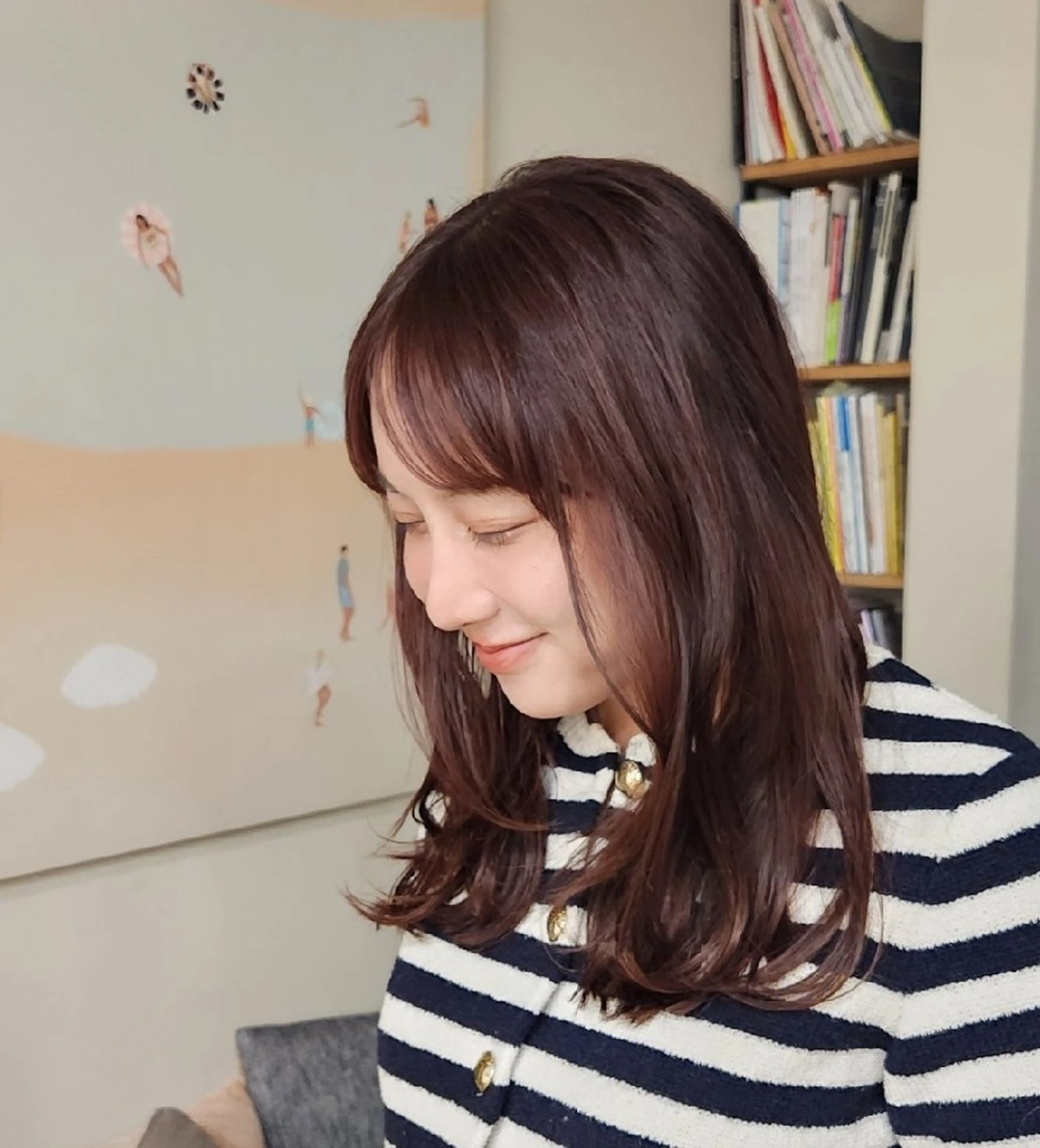 【前髪カット+カラー+トリートメント】髪へのダメージ軽減&ダメージ補修をカラーと同時に行うケアカラー。炭酸頭浸浴付き。の写真