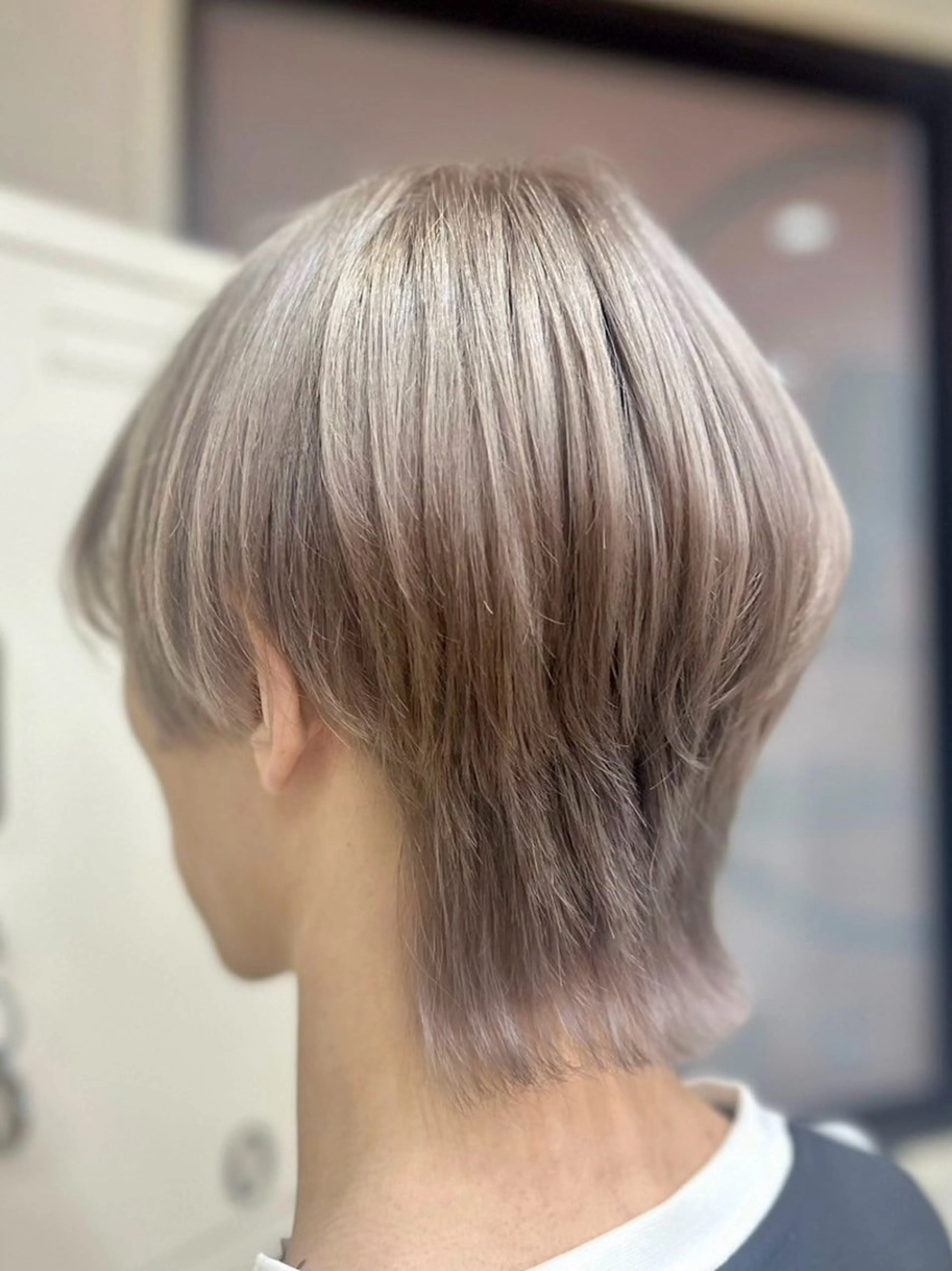 カラー 八馬 那由多のヘアスタイル