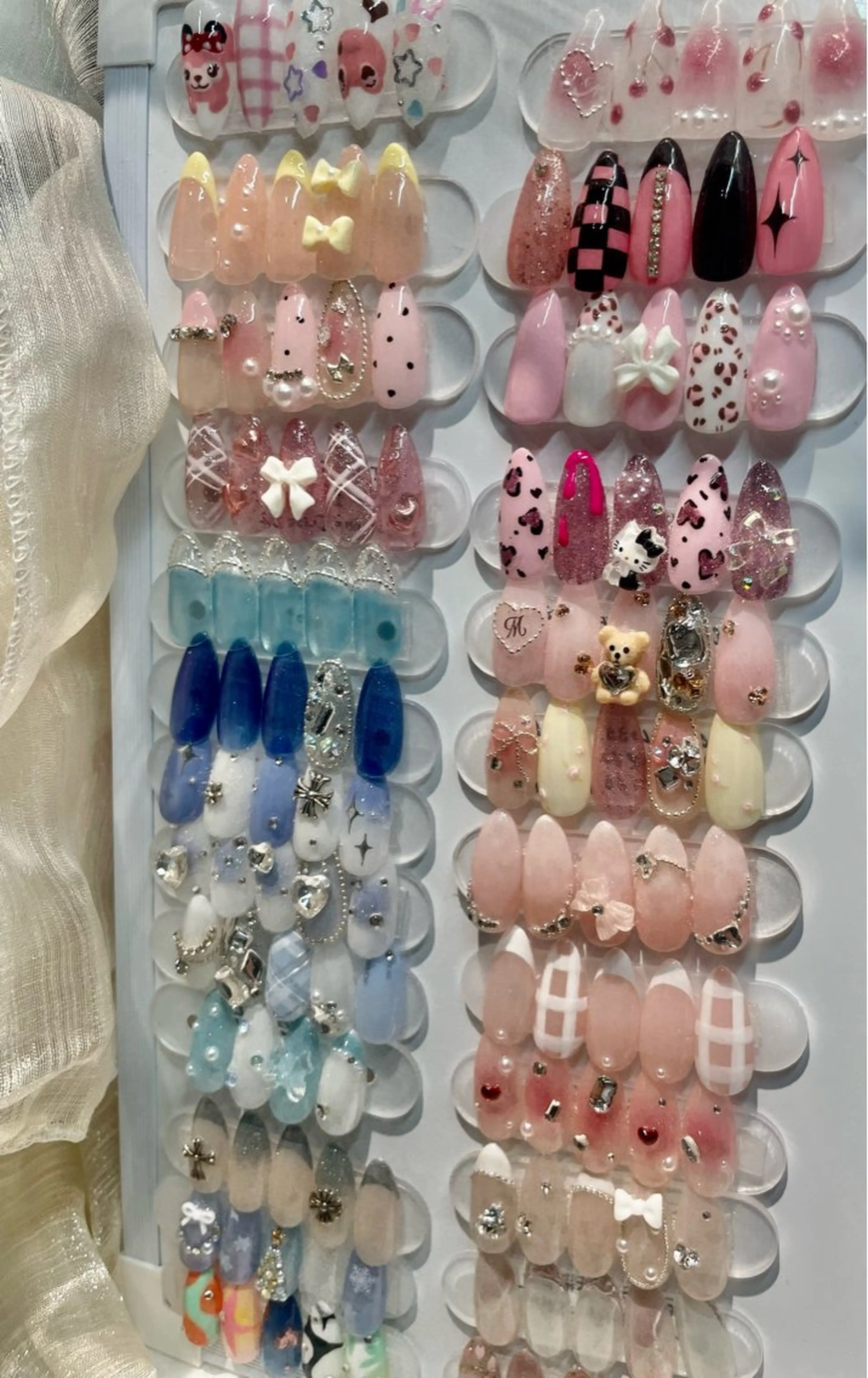 ネイル ハンドネイル I-nail Moeのネイルデザイン