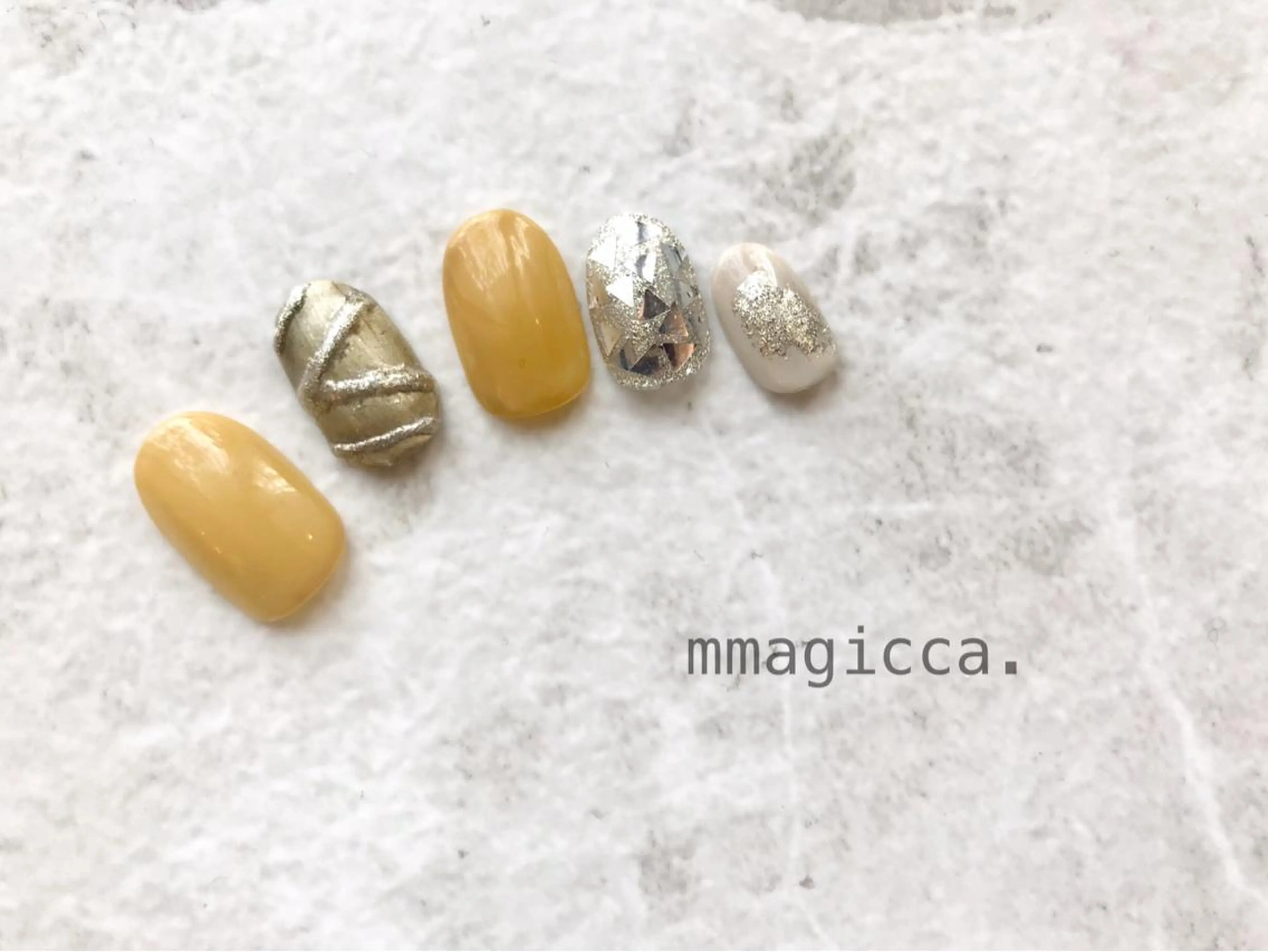 ネイル ジェルネイル mmagicca. 【 まじか. 】のネイルデザイン