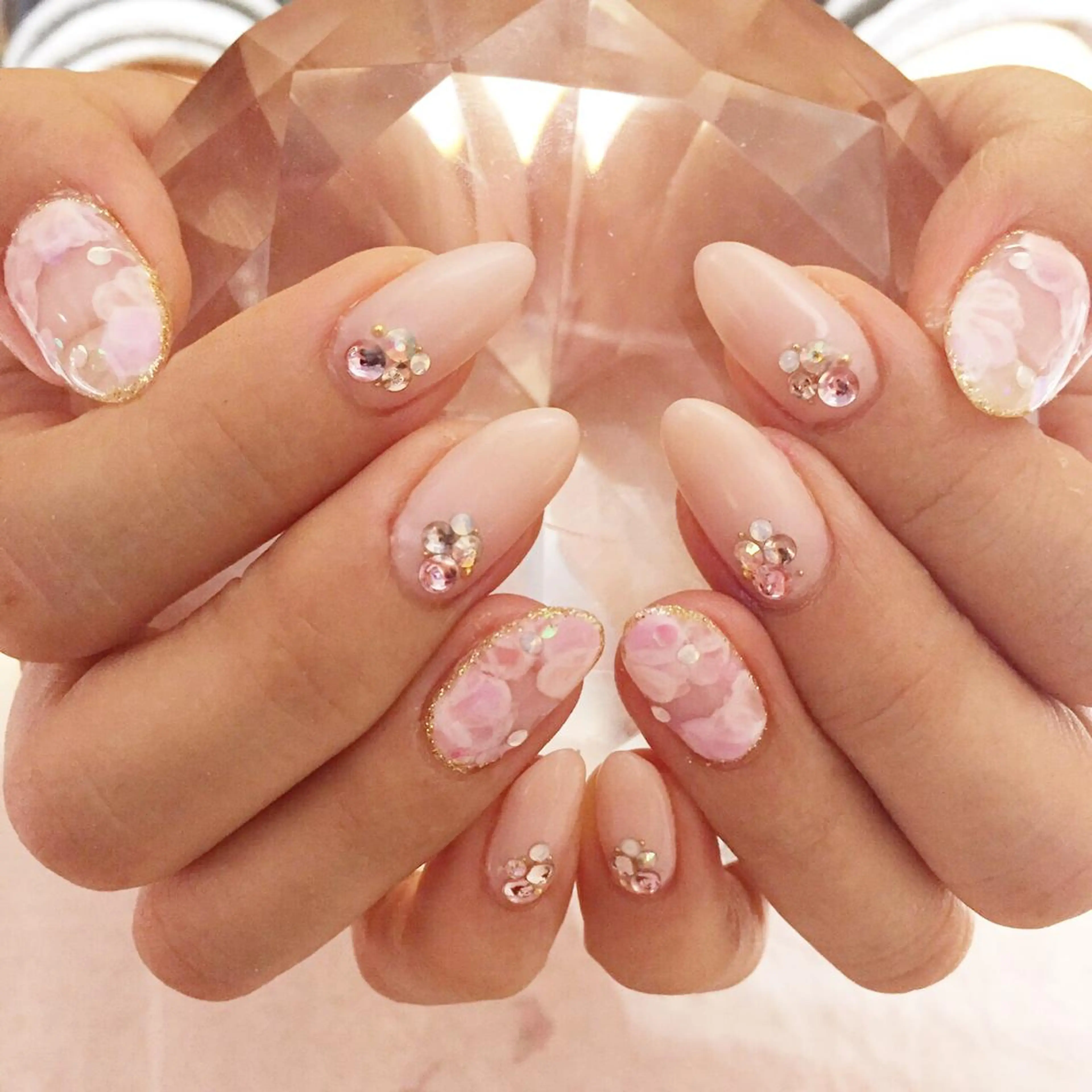 ネイル アートネイル クリアネイル 長さ出し フラワーネイル ジェルネイル YUN 💅のネイルデザイン