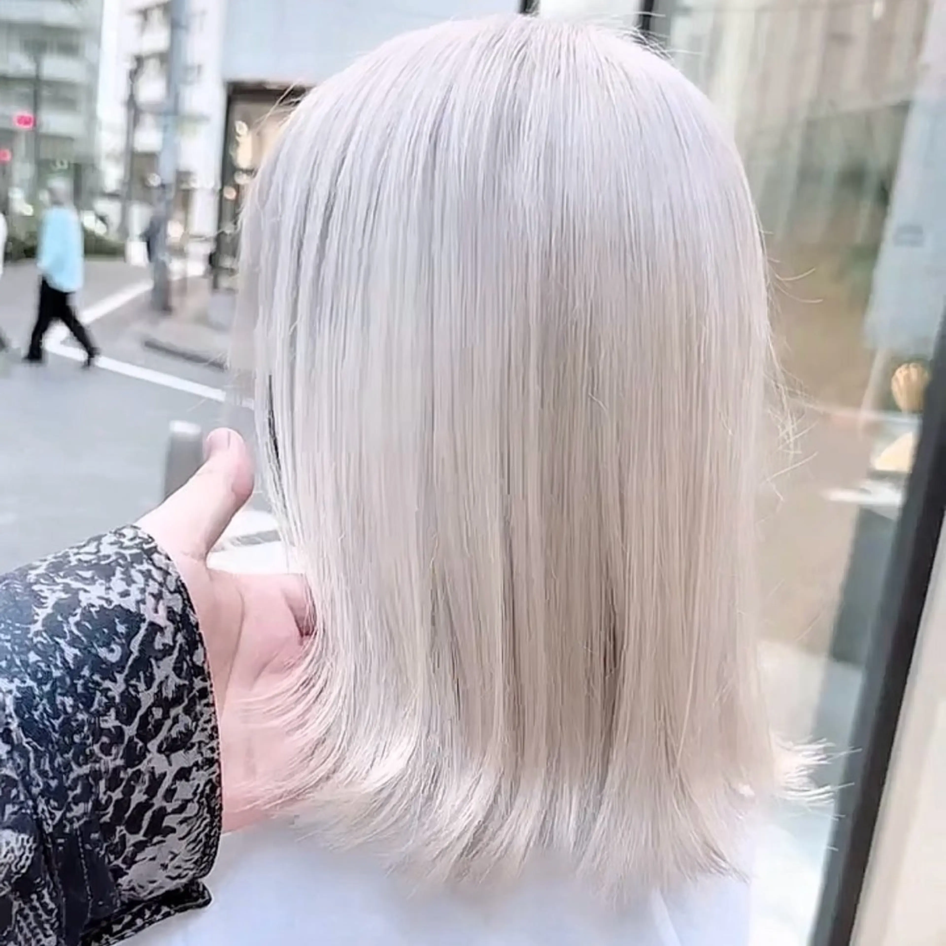 ケアブリーチ+うる艶カラーの写真