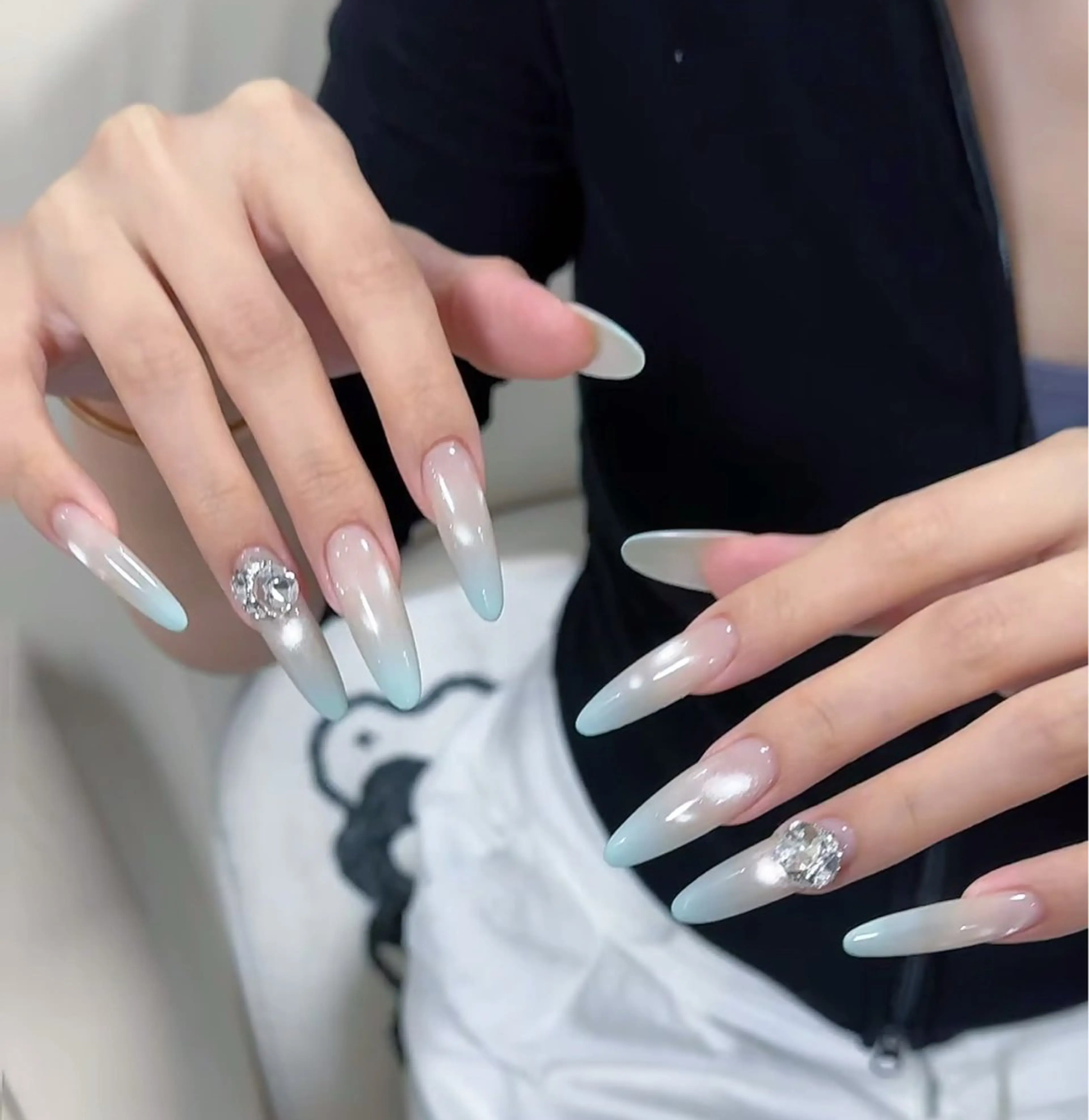 ネイル ハンドネイル i naのネイルデザイン