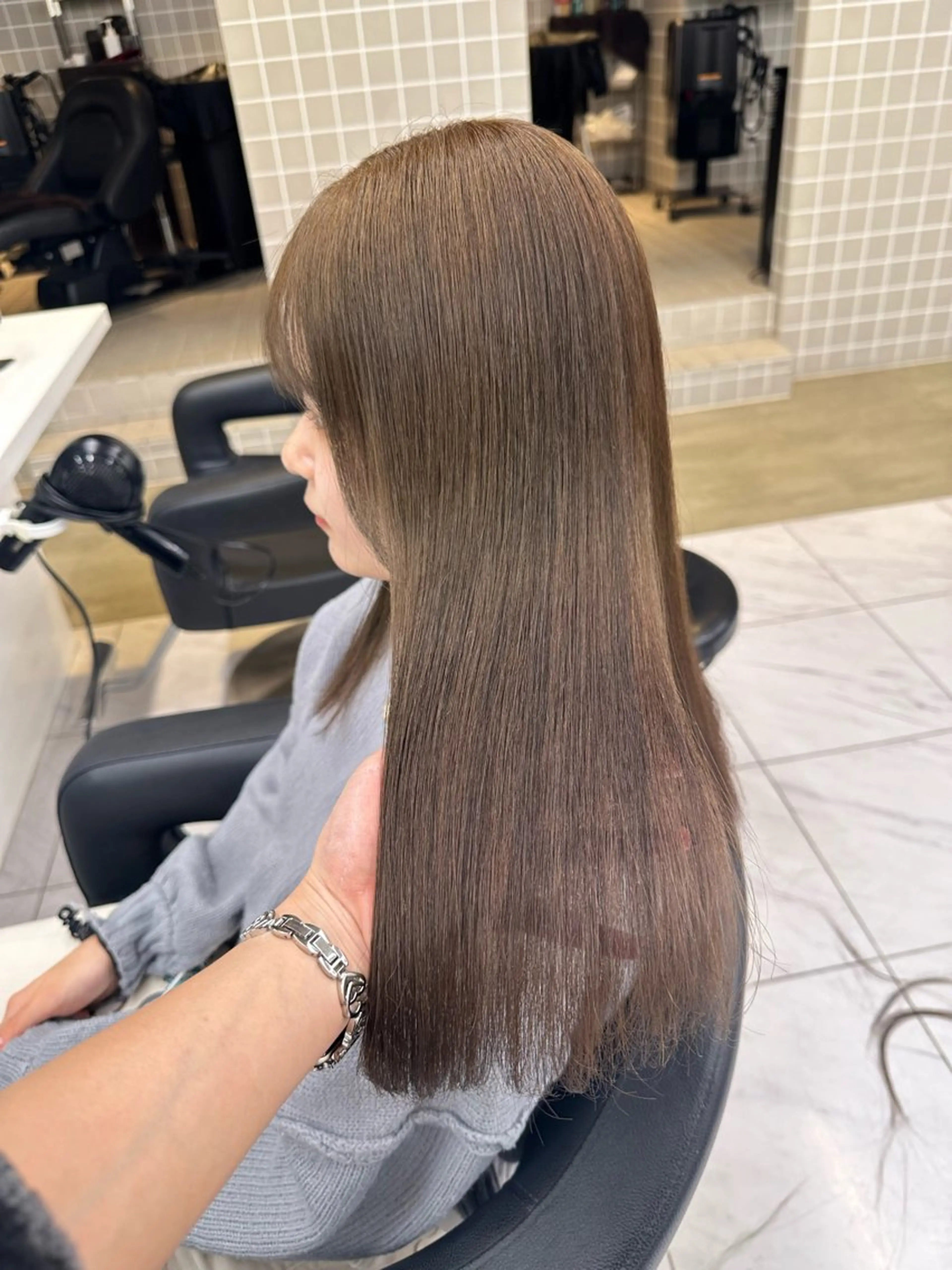 ロング カラー ベージュカラー ブリーチ ブラウンカラー ダブルカラー ブリーチなしカラー 🪞ハイトーン🪞 🤍waka🤍のヘアスタイル
