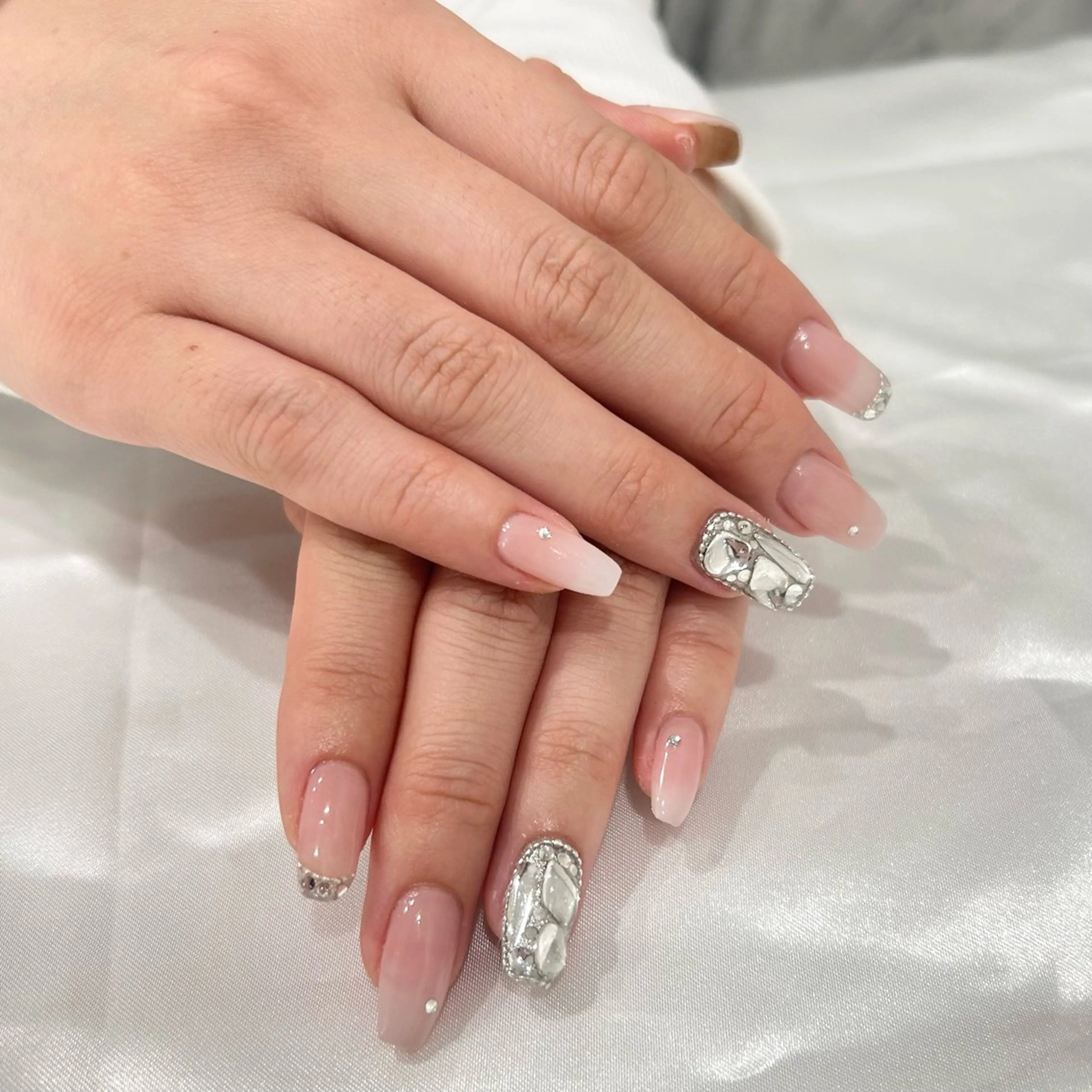ネイル R Beauty Salon所属・R Beauty Salon 杉本のネイルデザイン