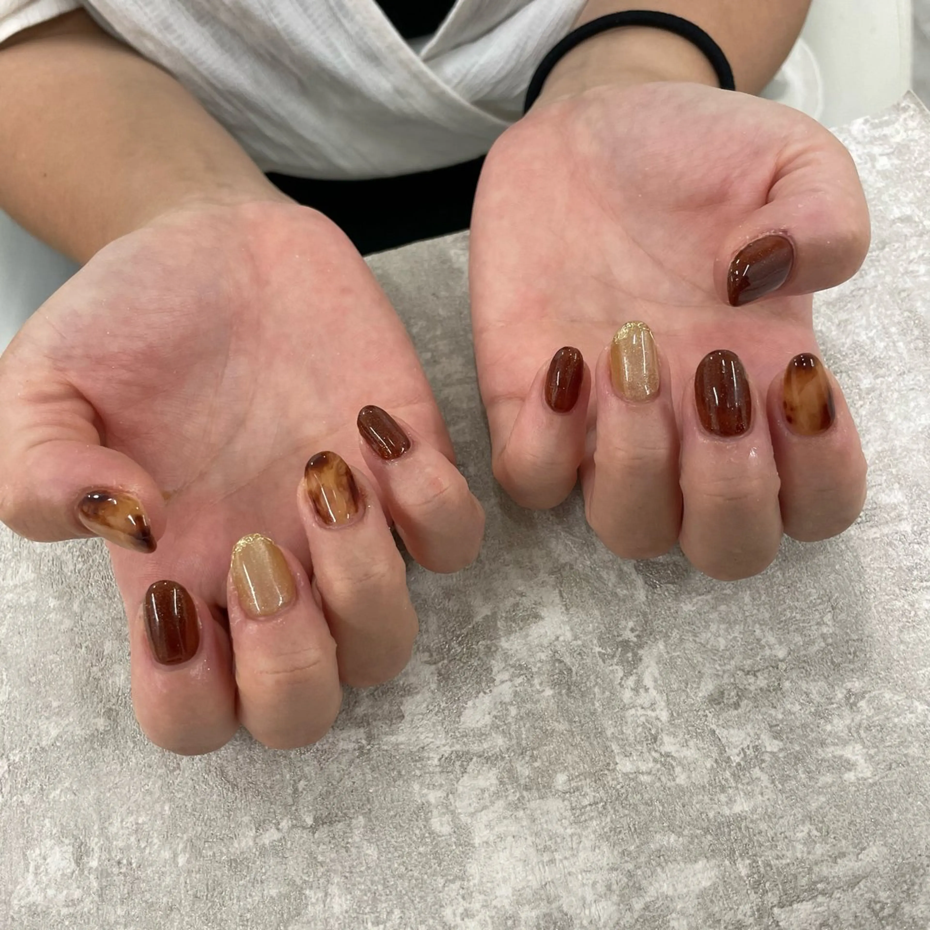 ショート ハンドネイル _white 上本町店のネイルデザイン