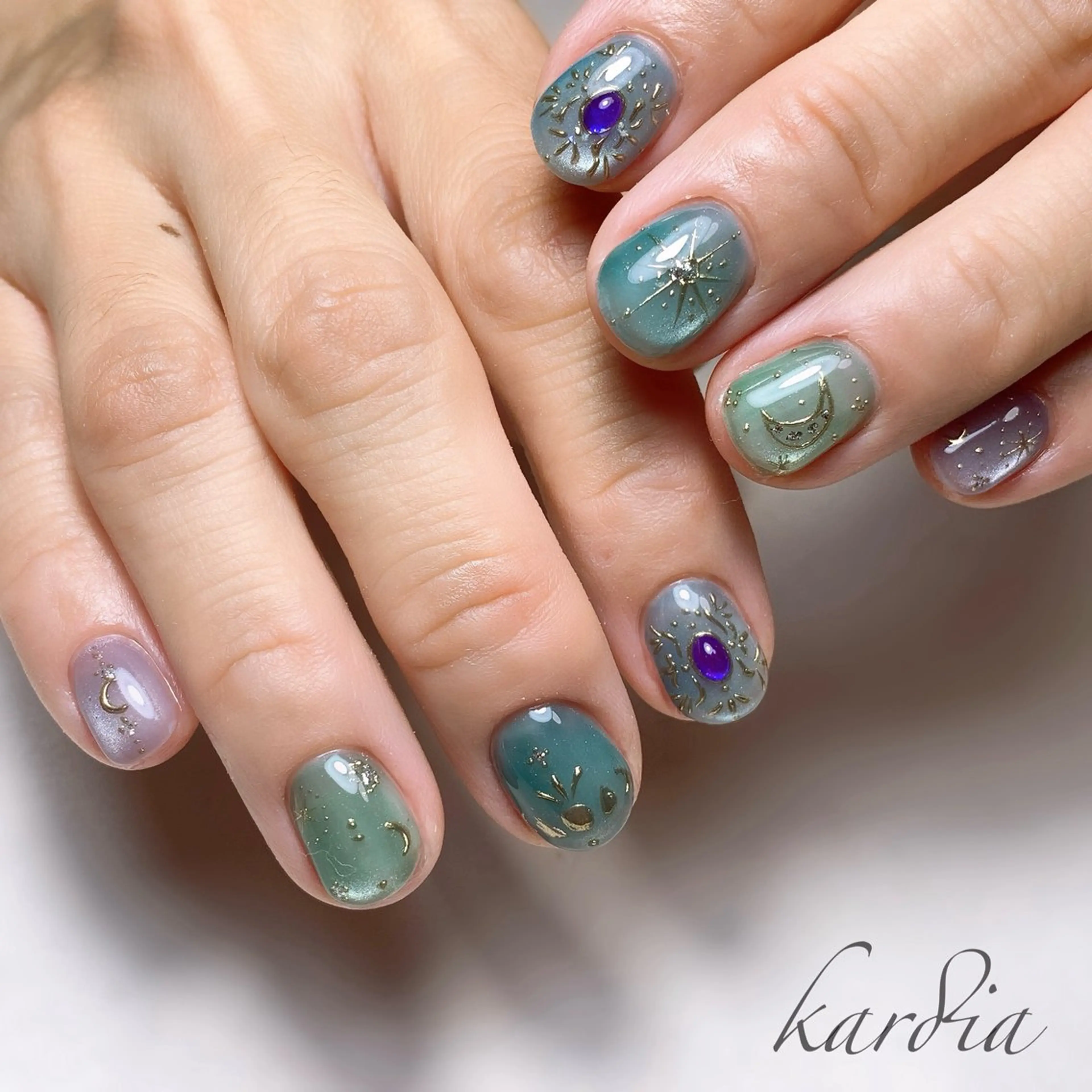 ネイル ハンドネイル καρδιά -ｶﾙﾃﾞｨｱ-のネイルデザイン