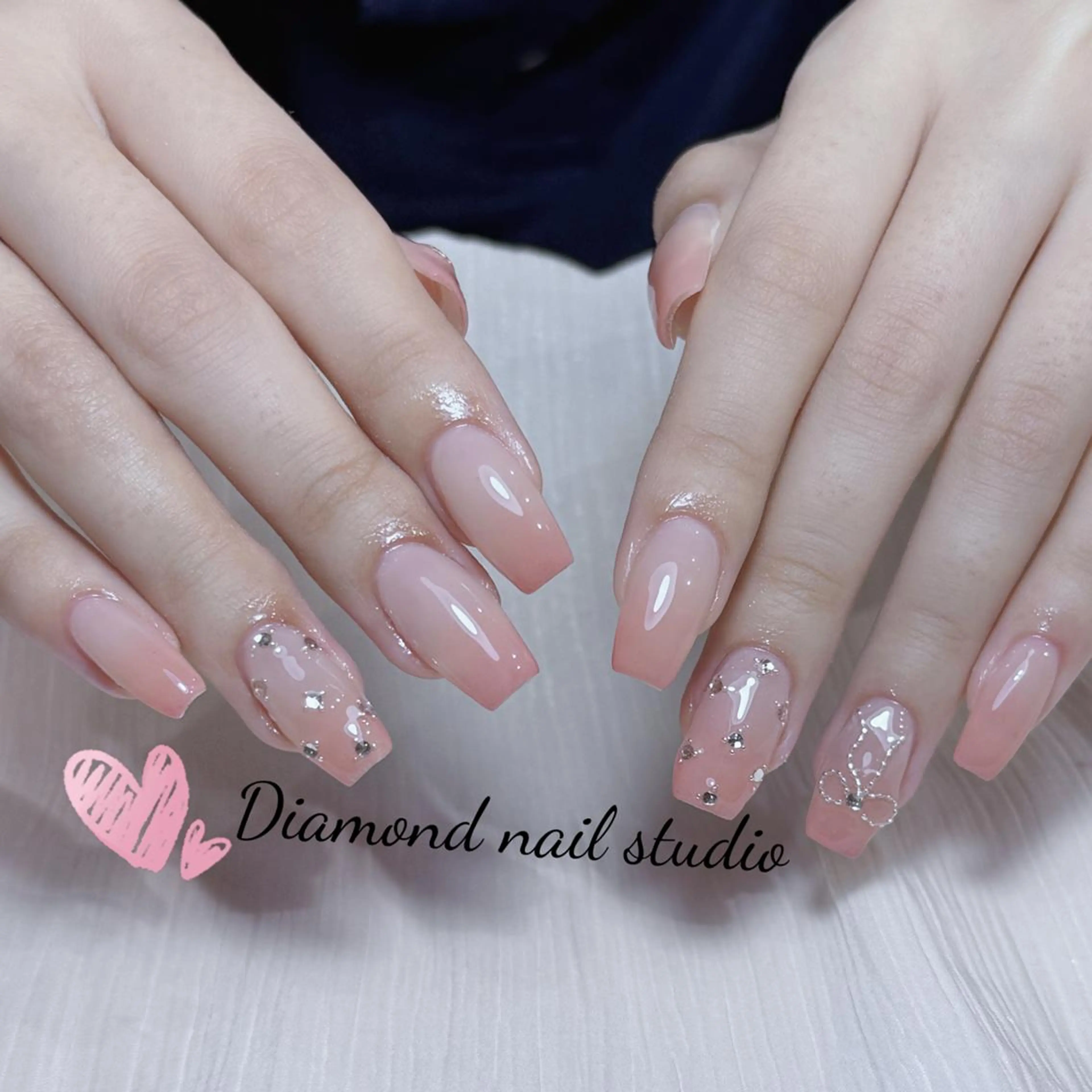 ネイル アートネイル オーロラネイル ガーリー キラキラネイル 韓国ネイル ハンドネイル DIANMOND NAIL🌸のネイルデザイン