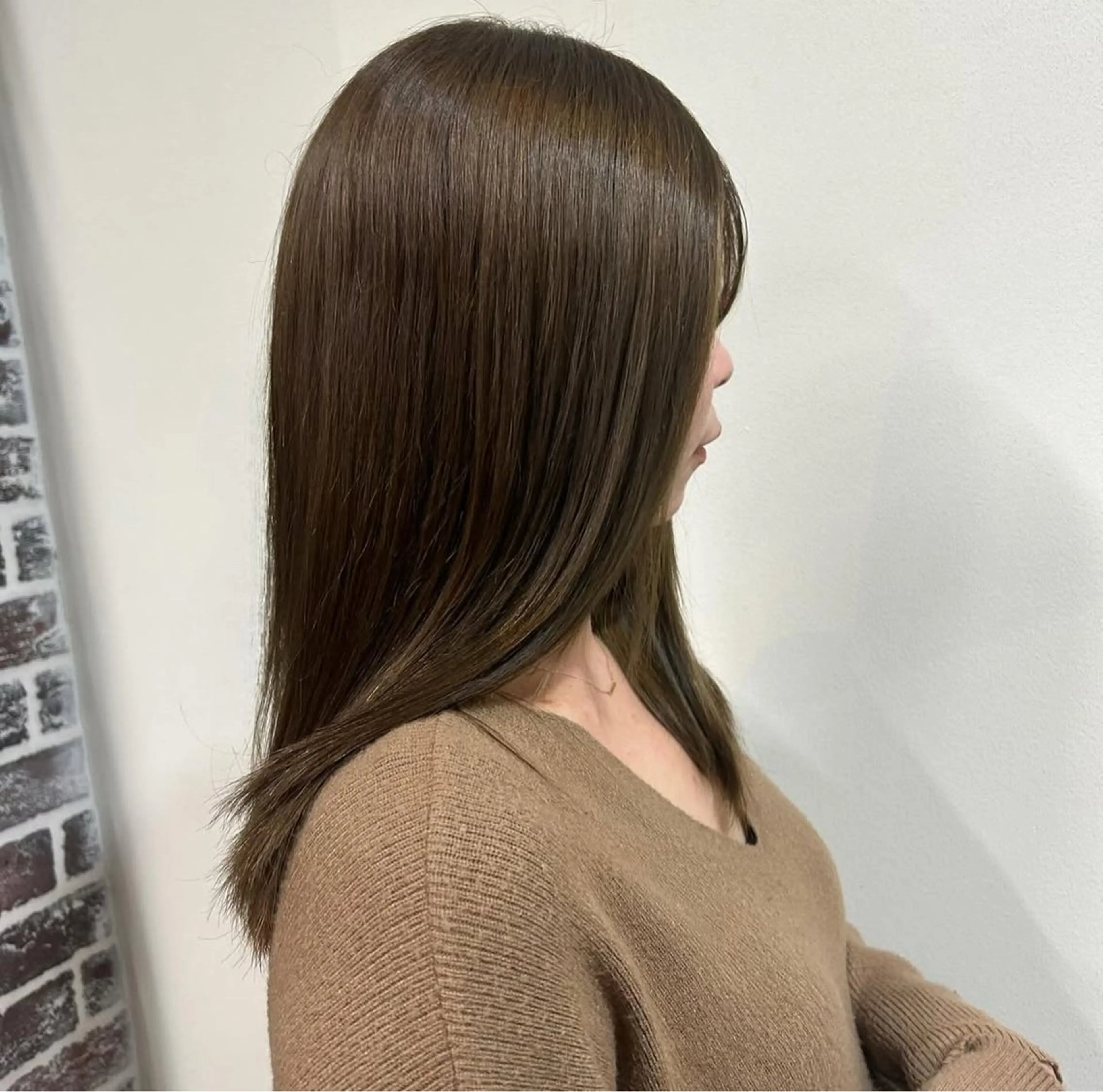 ロング カラー ヘアカラー トリートメント peige 西村ひなりのヘアスタイル