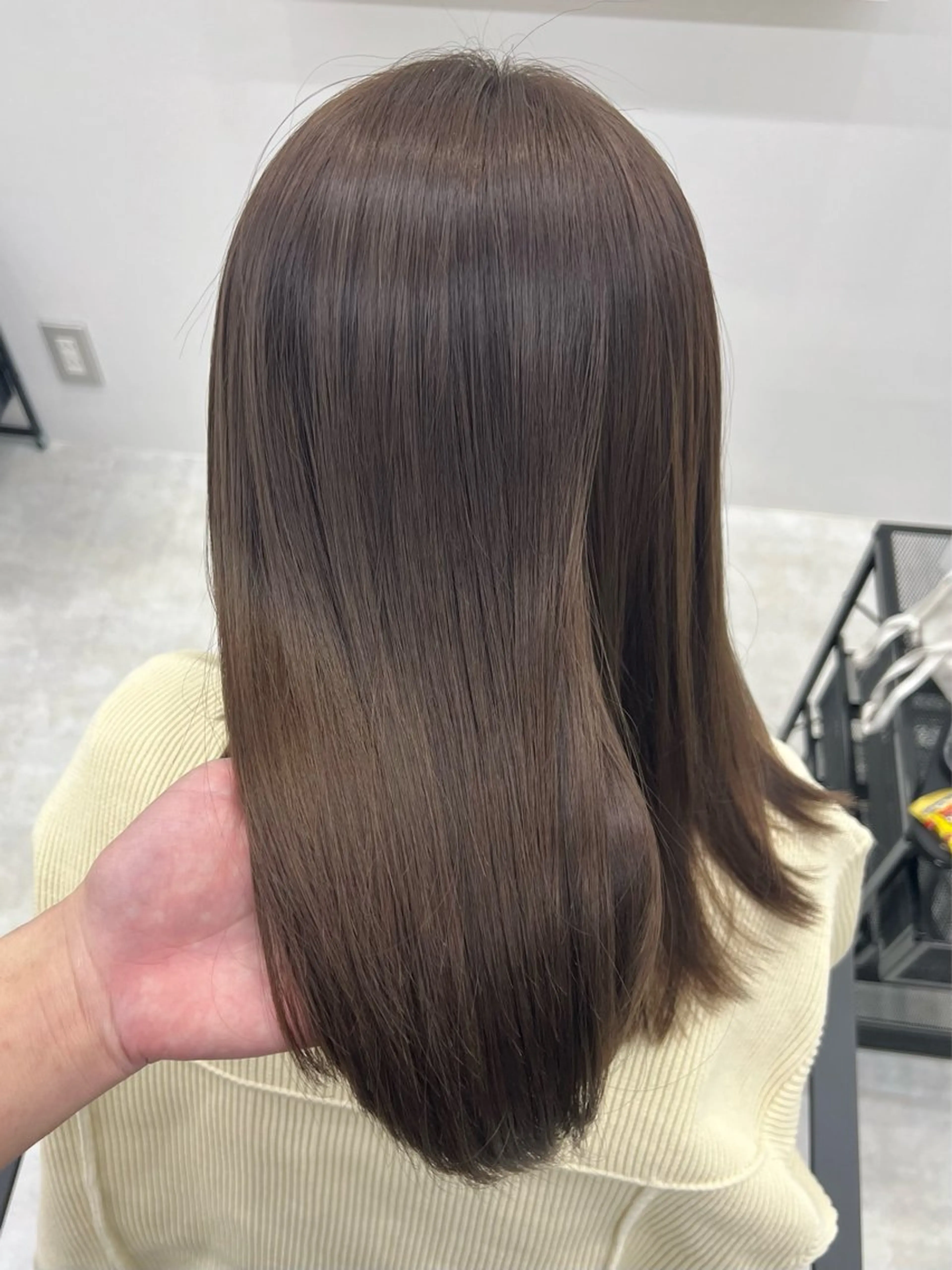 ミディアム カット ヘアカラー トリートメント 【YUTO】確実に 髪を綺麗にするプロ。のヘアスタイル