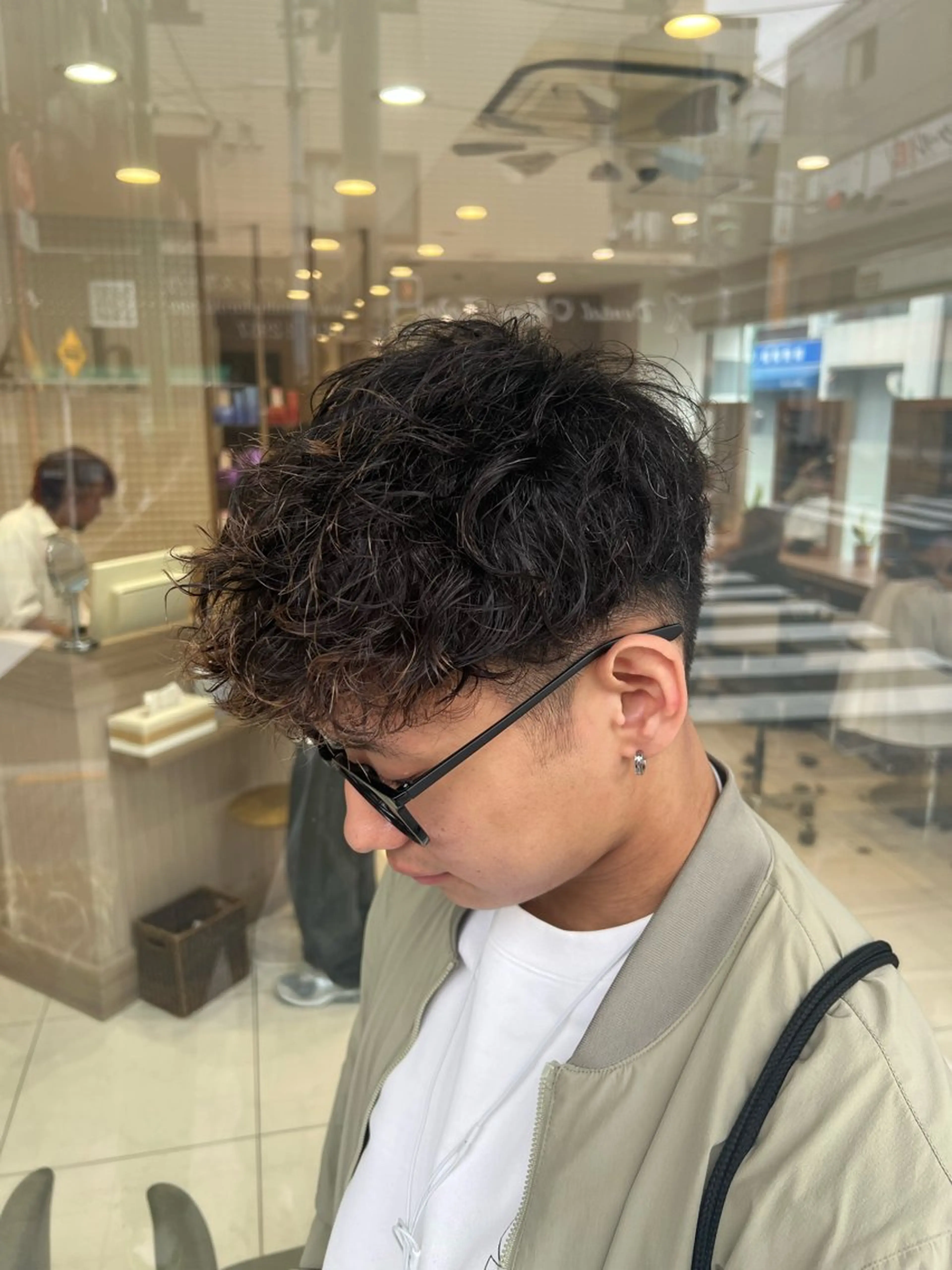 パーマ メンズ スペインカール カット パーマ 曲がる縮毛矯正・パー マ💈副店長田中💈のヘアスタイル