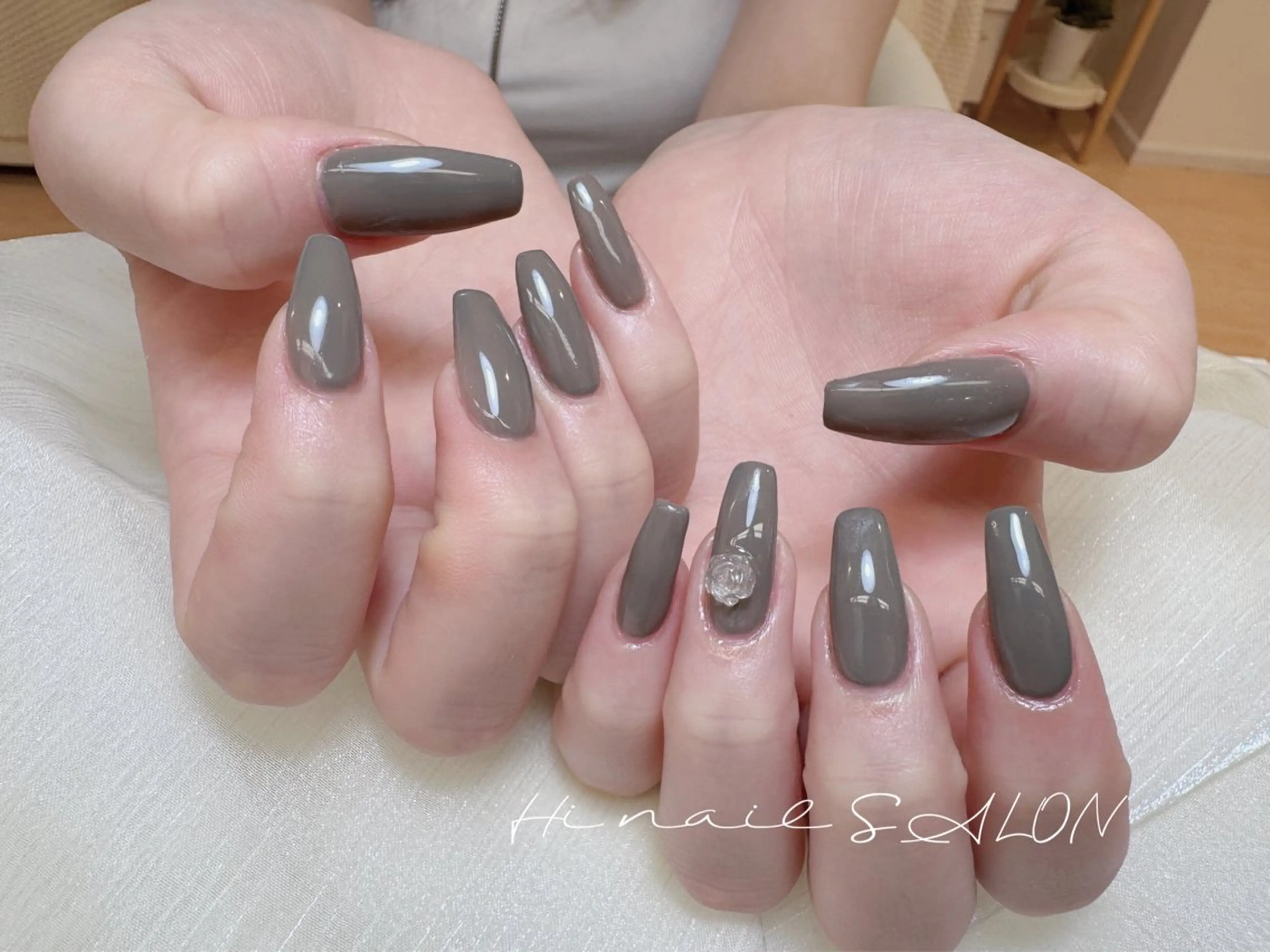 ネイル オーロラネイル 長さ出し フレンチネイル ジェルネイル マグネットネイル ハンドネイル Hi nail Miyuki池袋東口のネイルデザイン