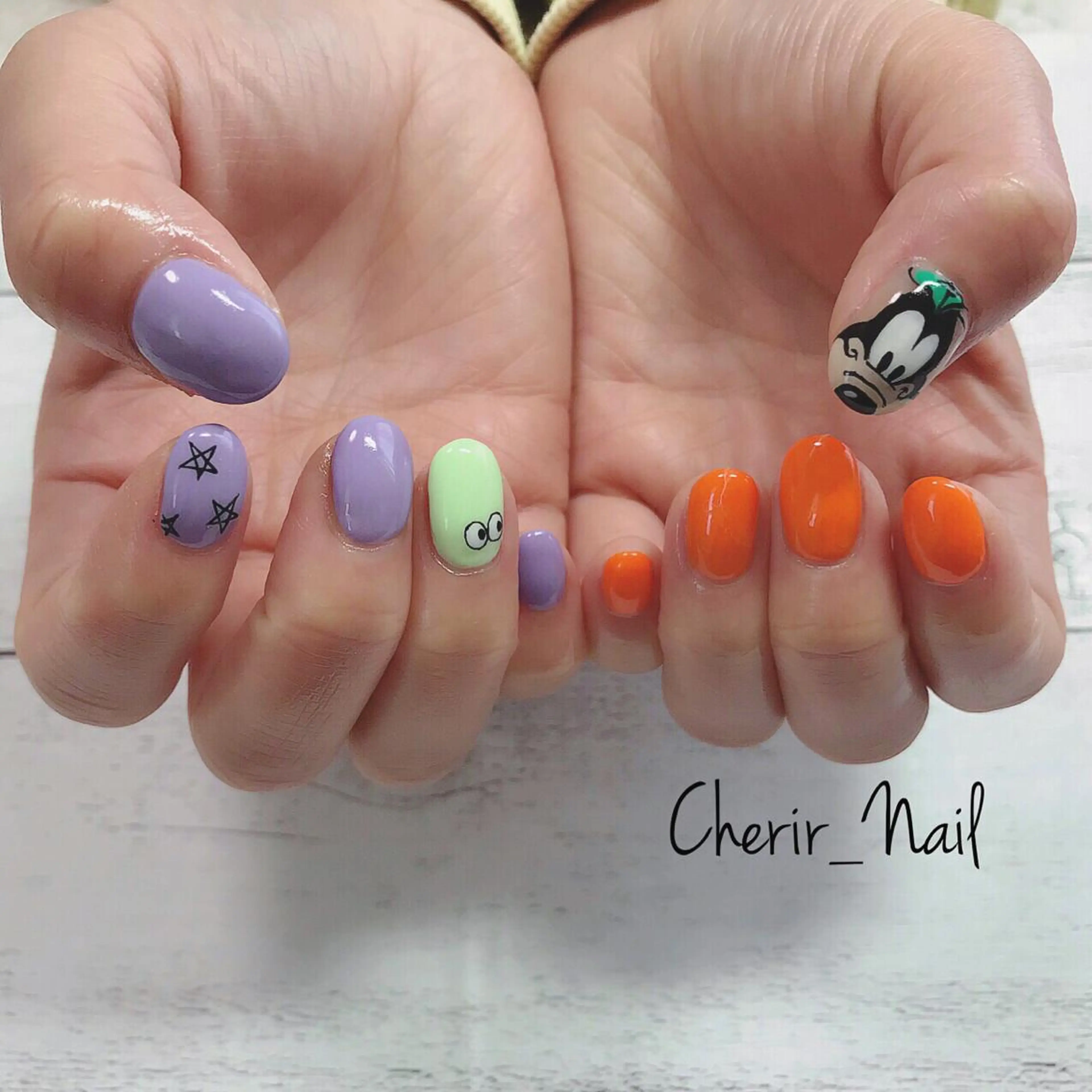 ネイル ワンカラーネイル オレンジ パープル ショートネイル ハンドネイル Cherirnail kaoriのネイルデザイン