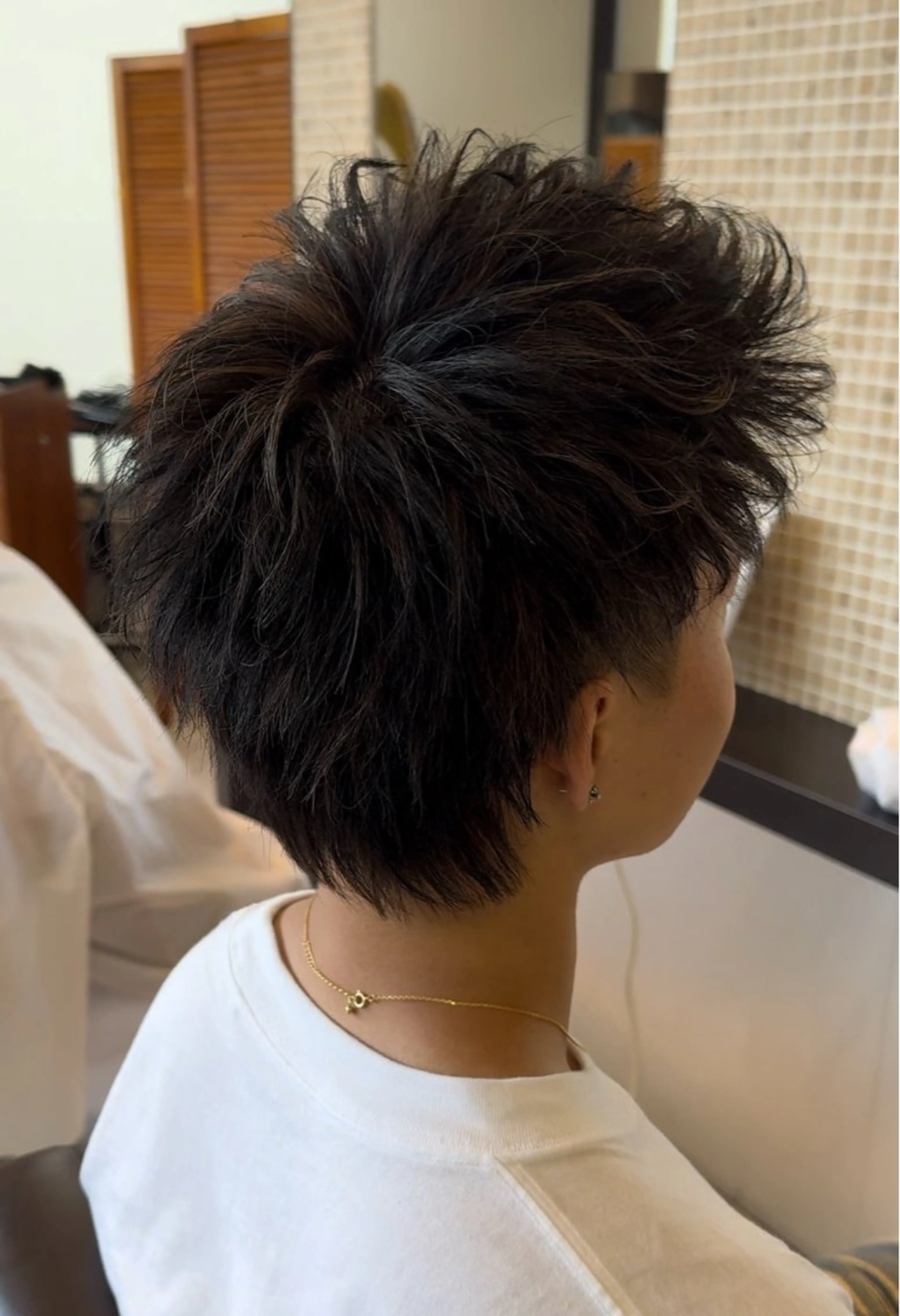 カラー メンズ メンズウルフカット ウルフカット カット ヘアカラー vivid所属・麻生誠 メンズ特化❤️‍🔥のヘアスタイル