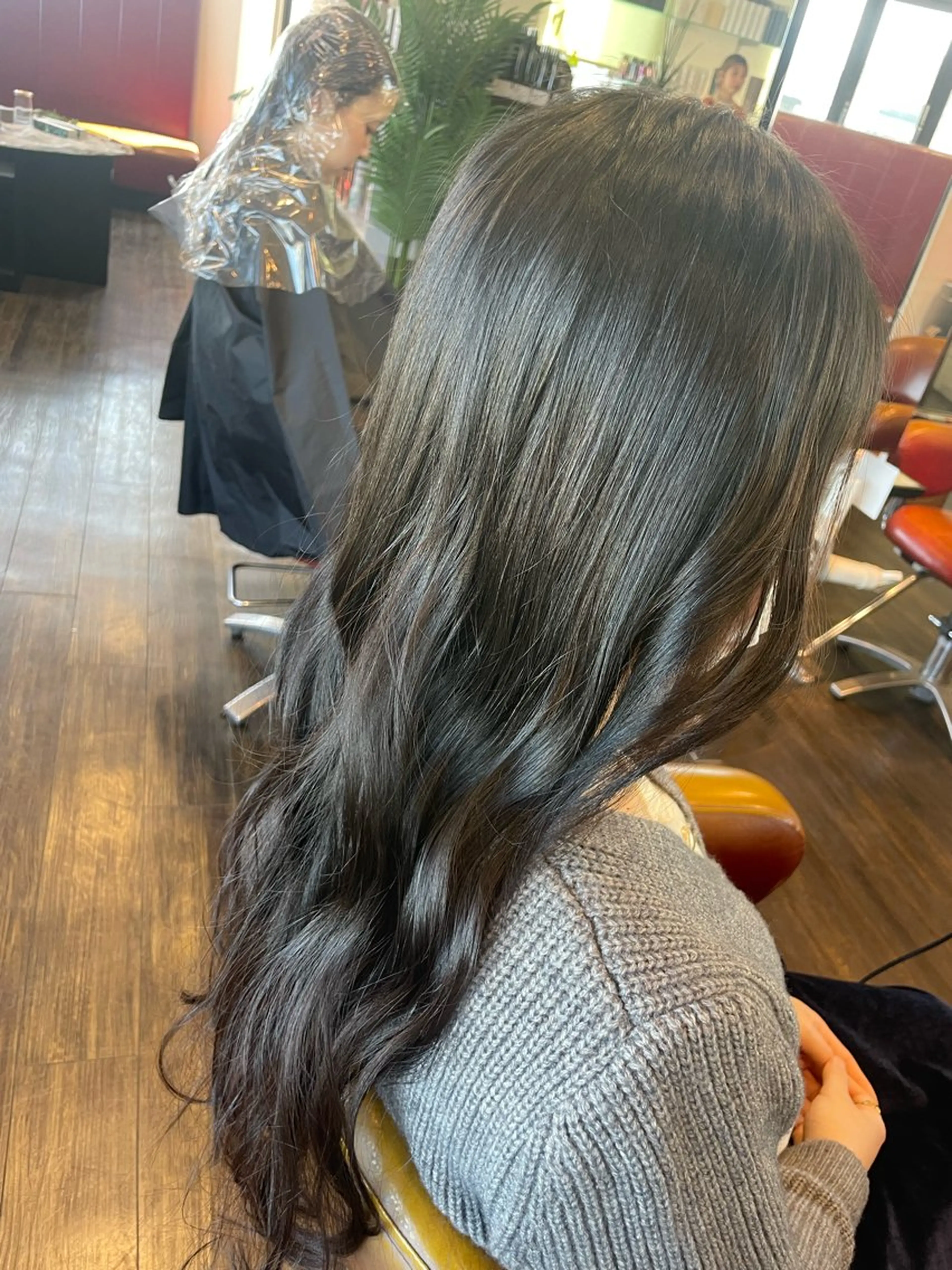 ロング カラー トリートメント カット トリートメント 佐藤 綾郁のヘアスタイル