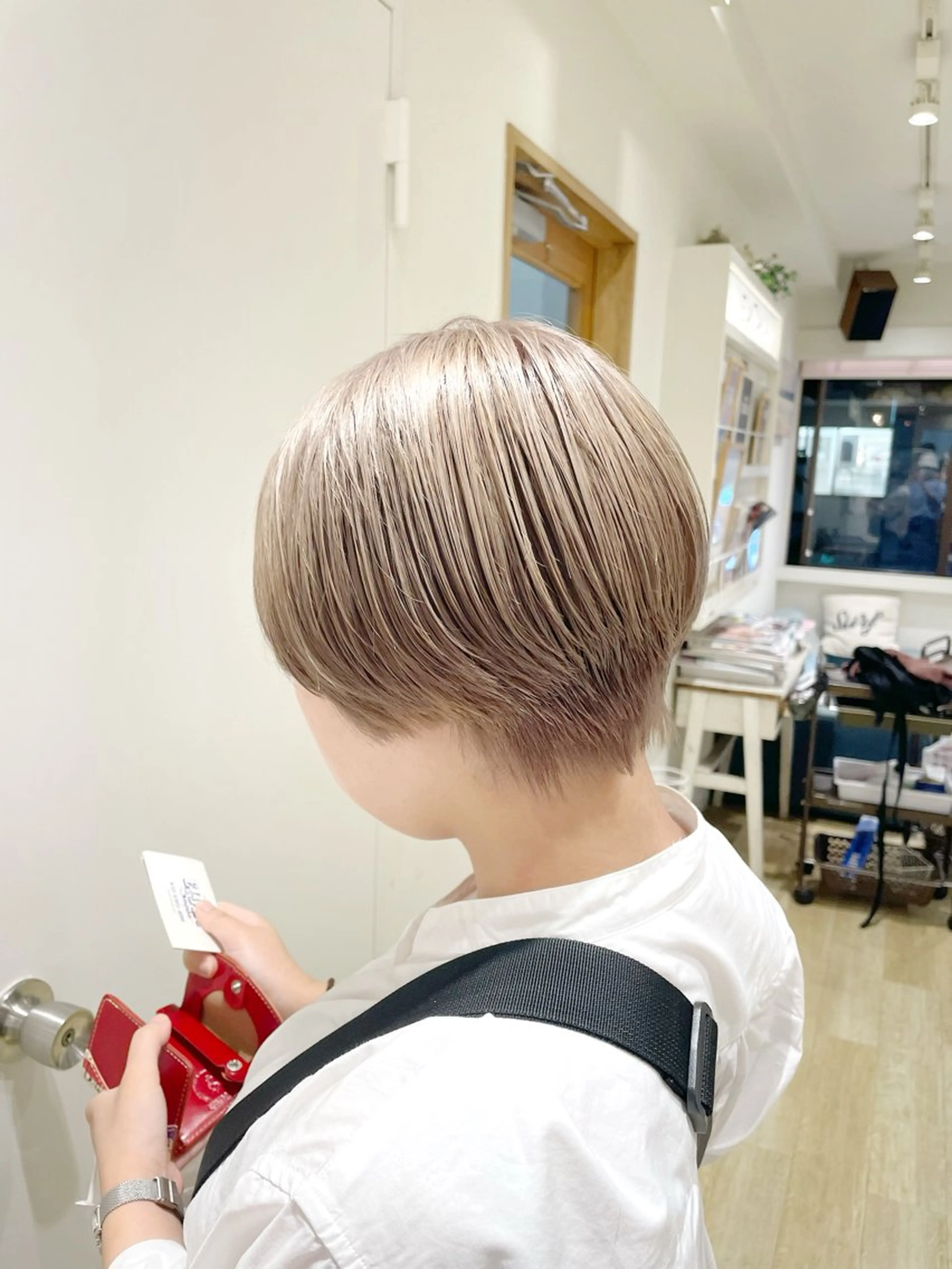 ショート カラー ブリーチ ケアブリーチ ヘアカラー トリートメント ☘️新宿 新井彩斗☘️のヘアスタイル