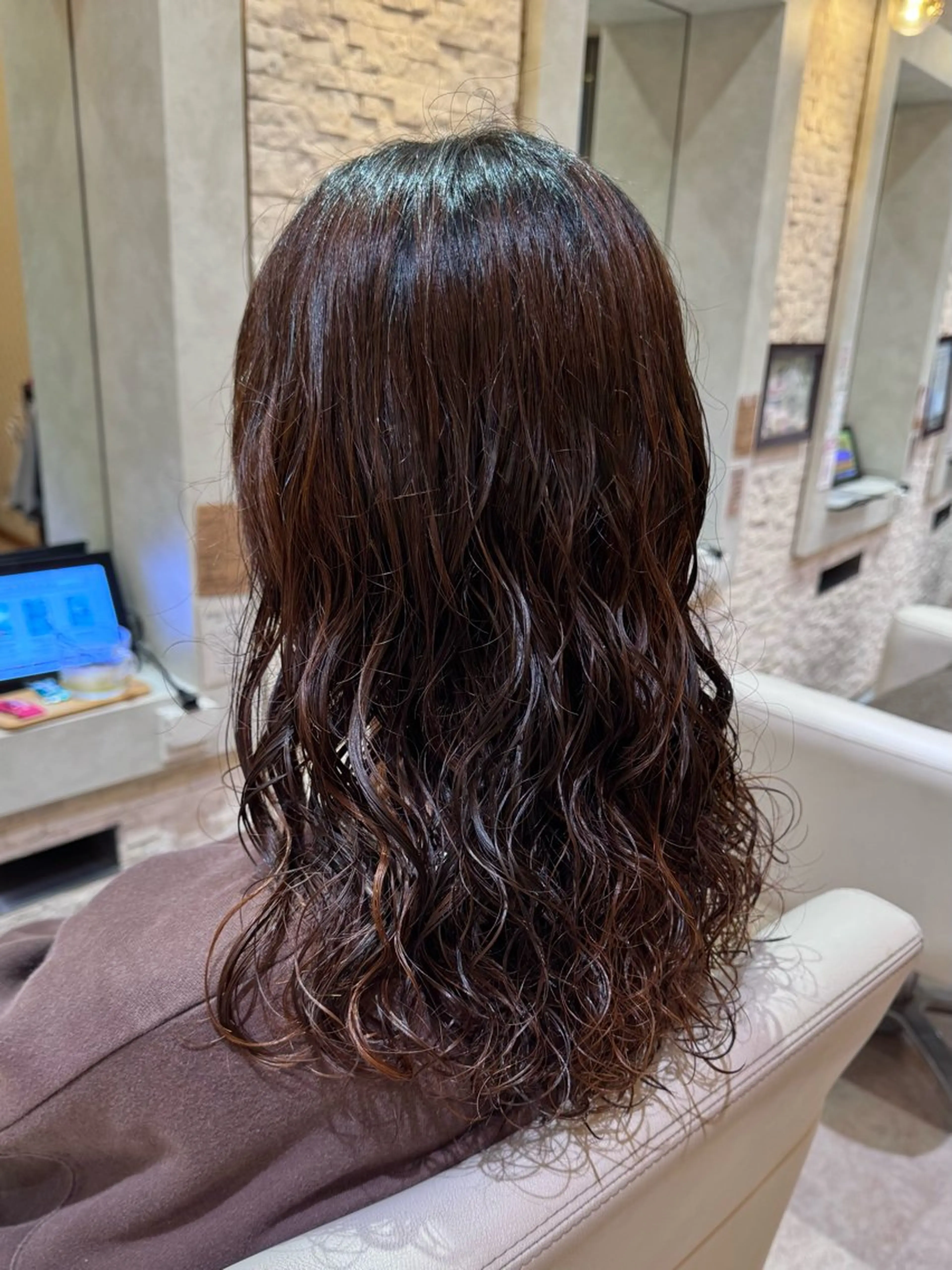 ロング パーマ カット パーマ トリートメント 本多 美羽のヘアスタイル