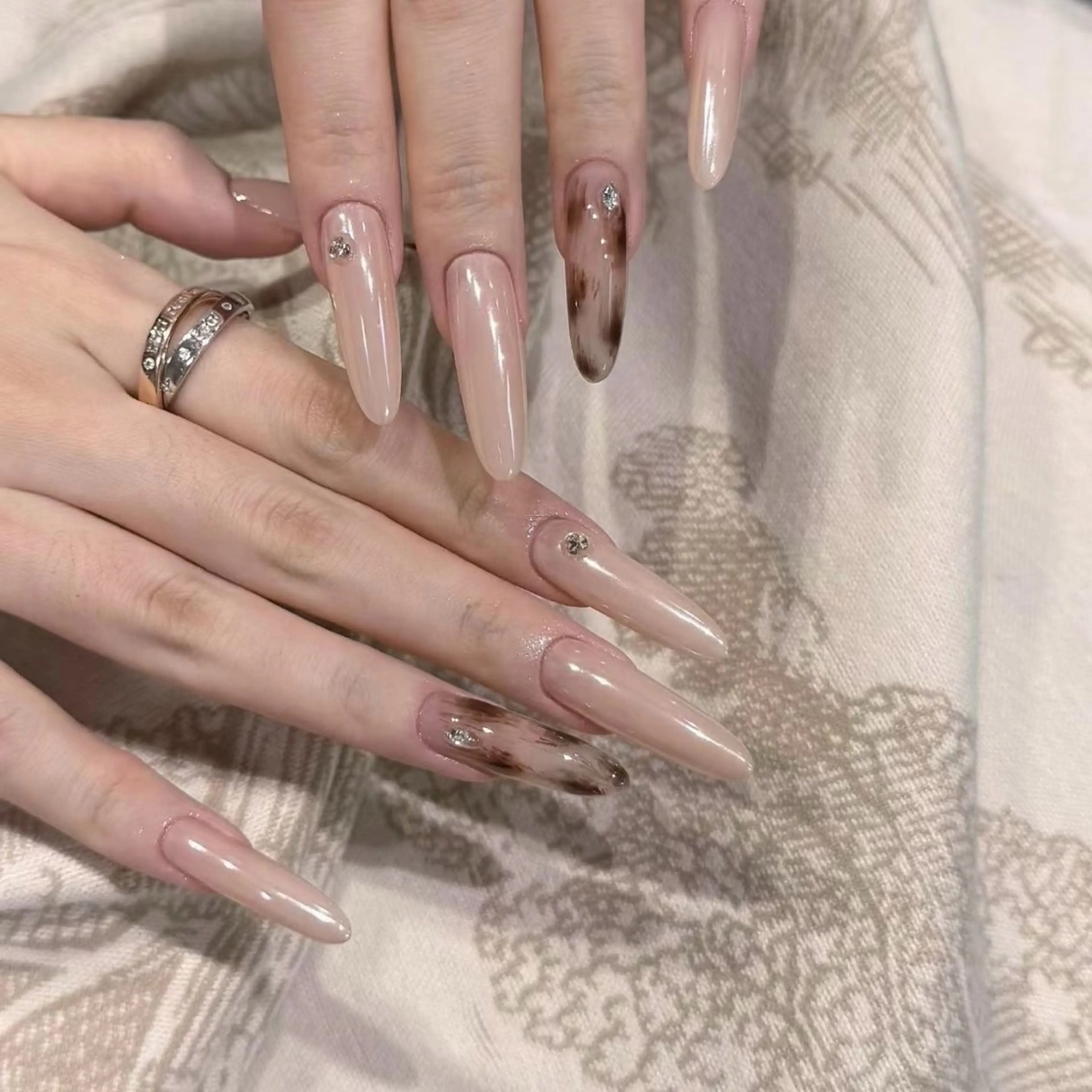 ネイル J&C Nail Salon吉祥寺所属・YU KIのネイルデザイン