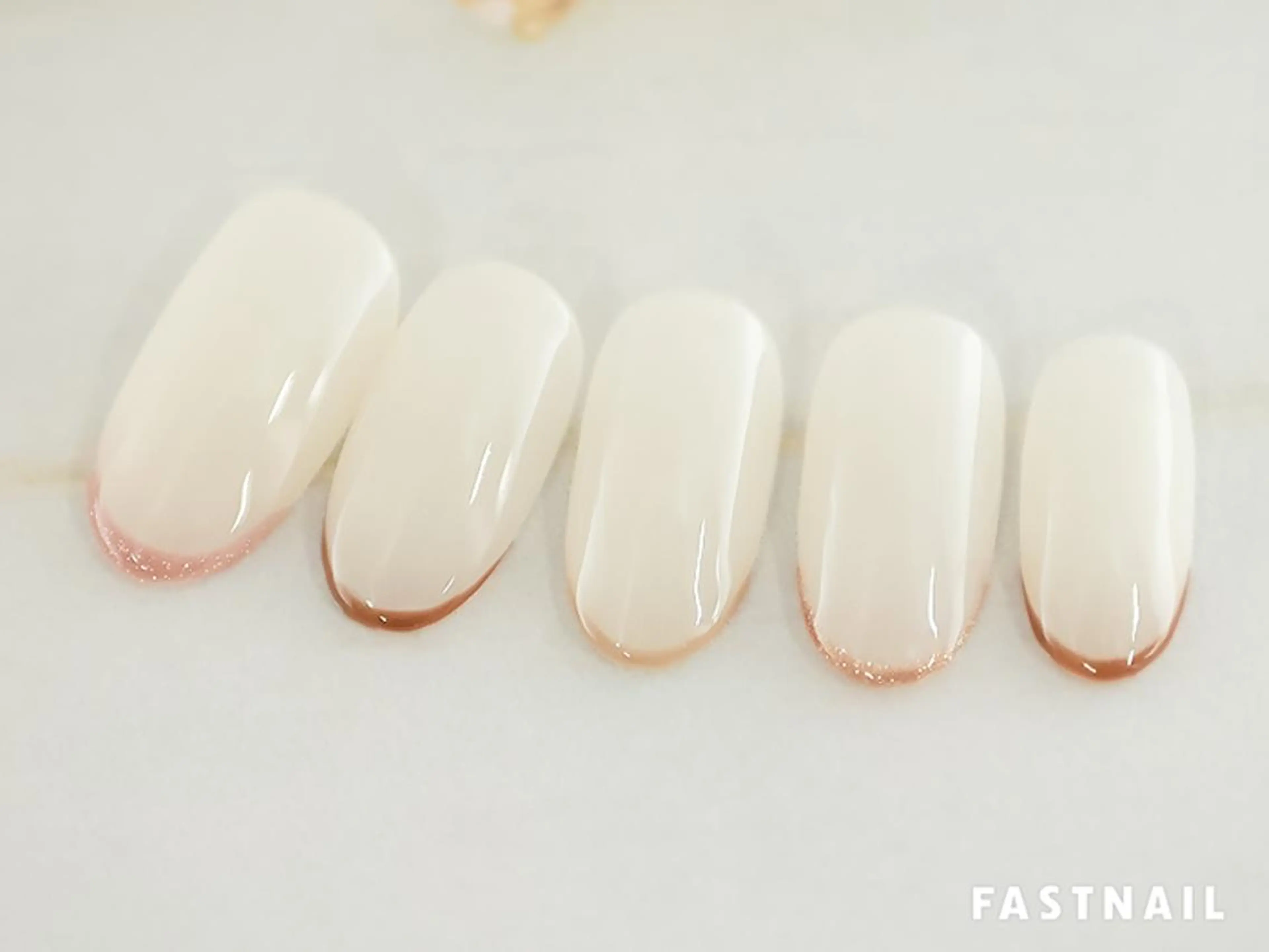 ネイル フレンチネイル ファストネイル ロコ 春日のネイルデザイン