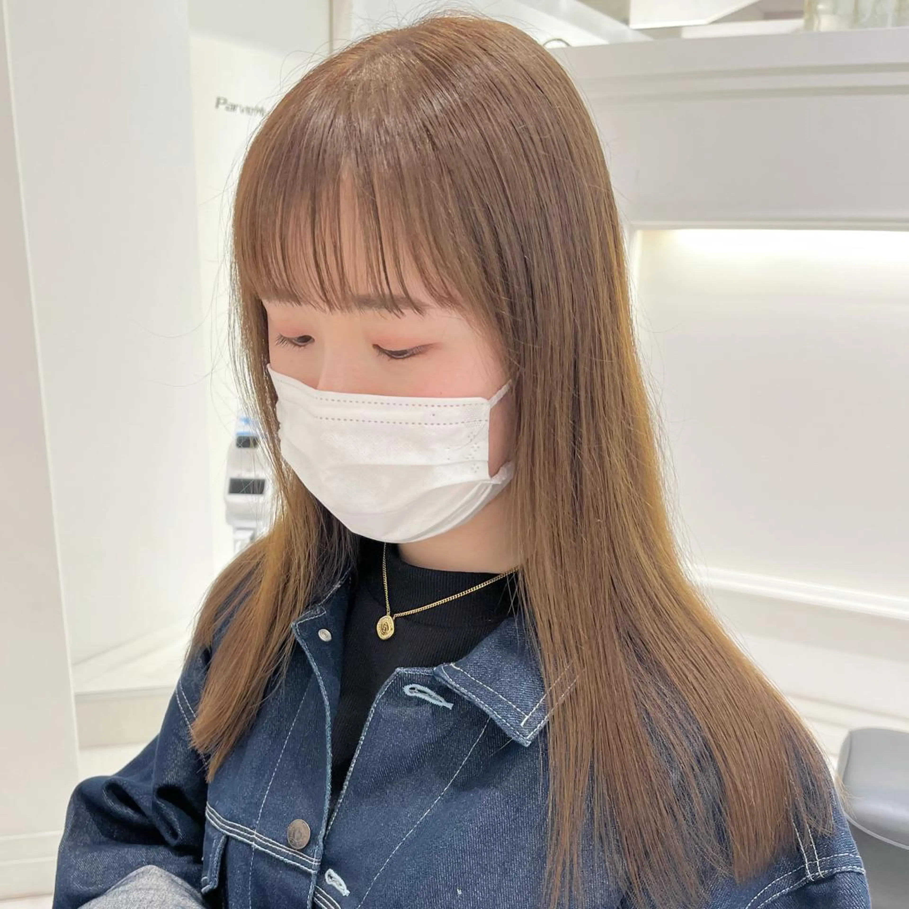👱🏻‍♀️🏳️‍⚧️🪡 【カット】+【カラー】+【前髪ストレート】の写真